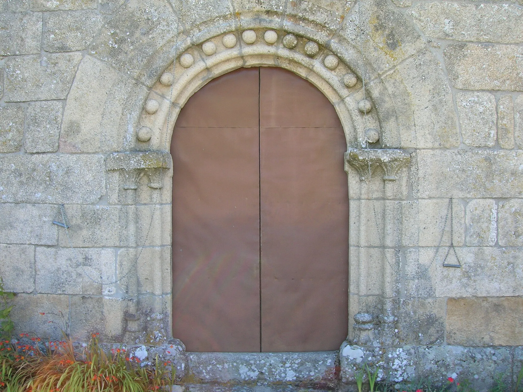 Photo showing: Portada occidental. Igrexa de San Pedro de Solbeira de Limia. Xinzo de Limia