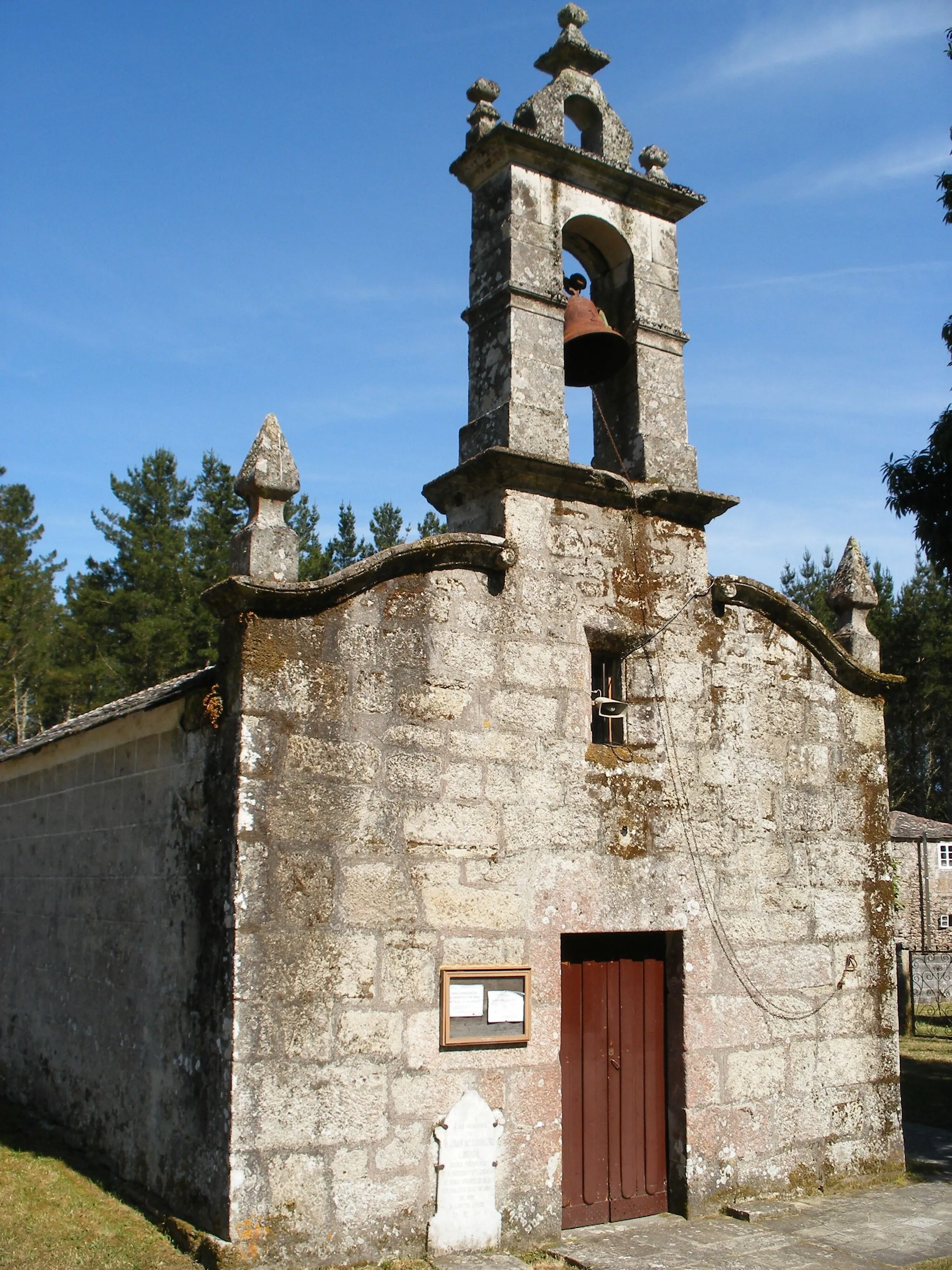 Photo showing: Igrexa parroquial de Santa Locaia de Parga no concello lugués de Guitiriz