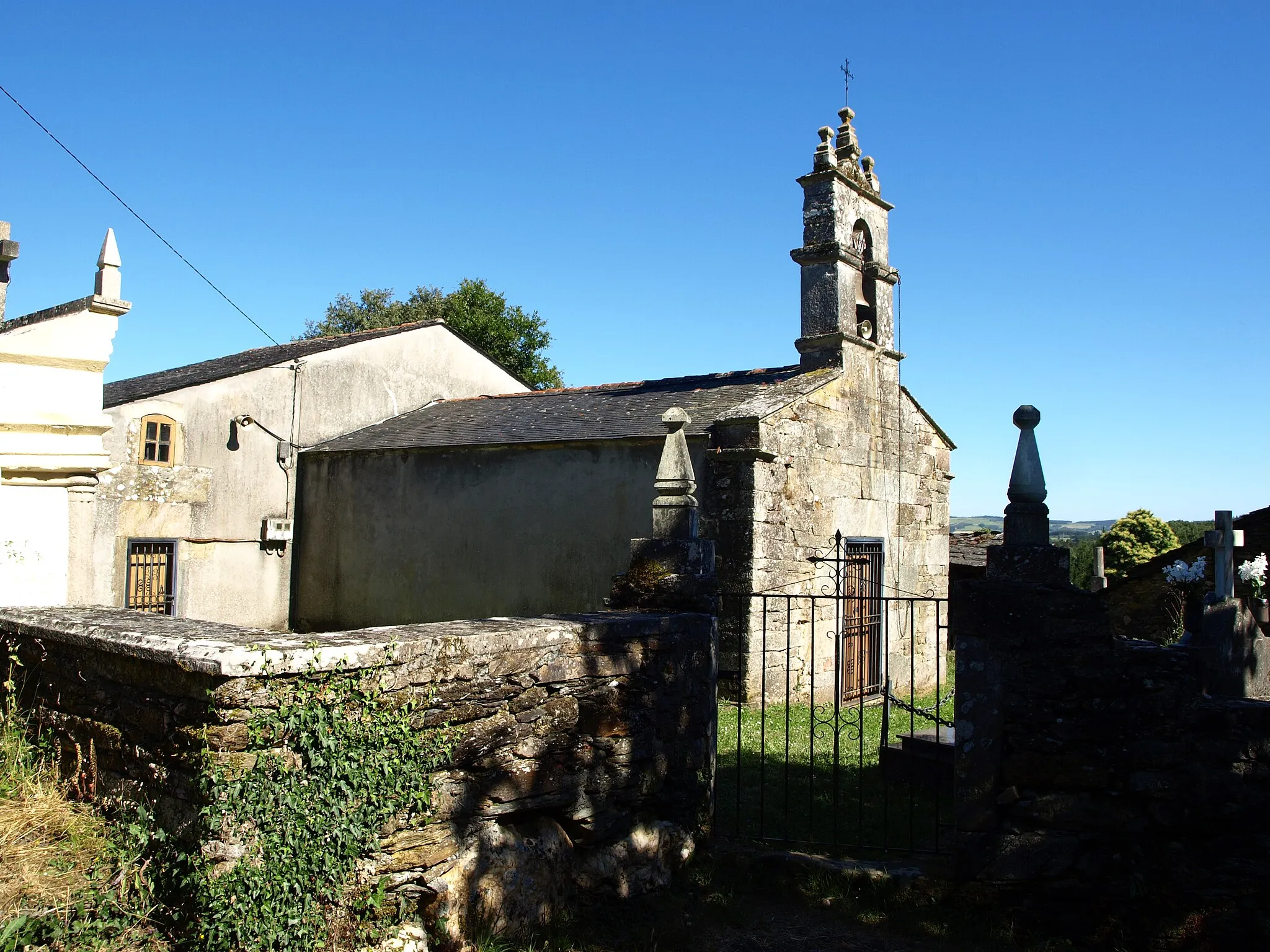 Photo showing: Parroquia de San Mamede do Río (Portomarín)