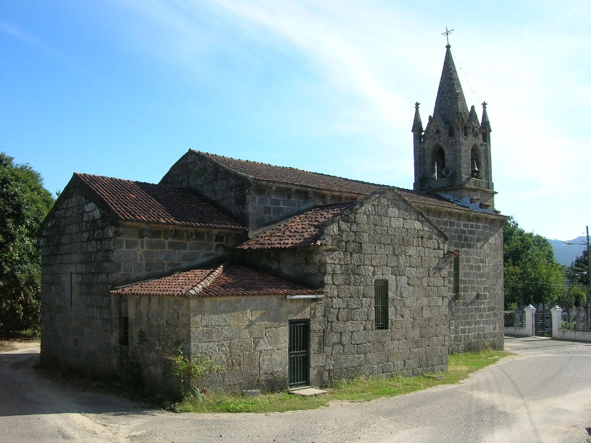 Photo showing: Iglesia de San Pedro de Angoares - Ponteareas - Pontevedra Iglesia de San Pedro de Angoares