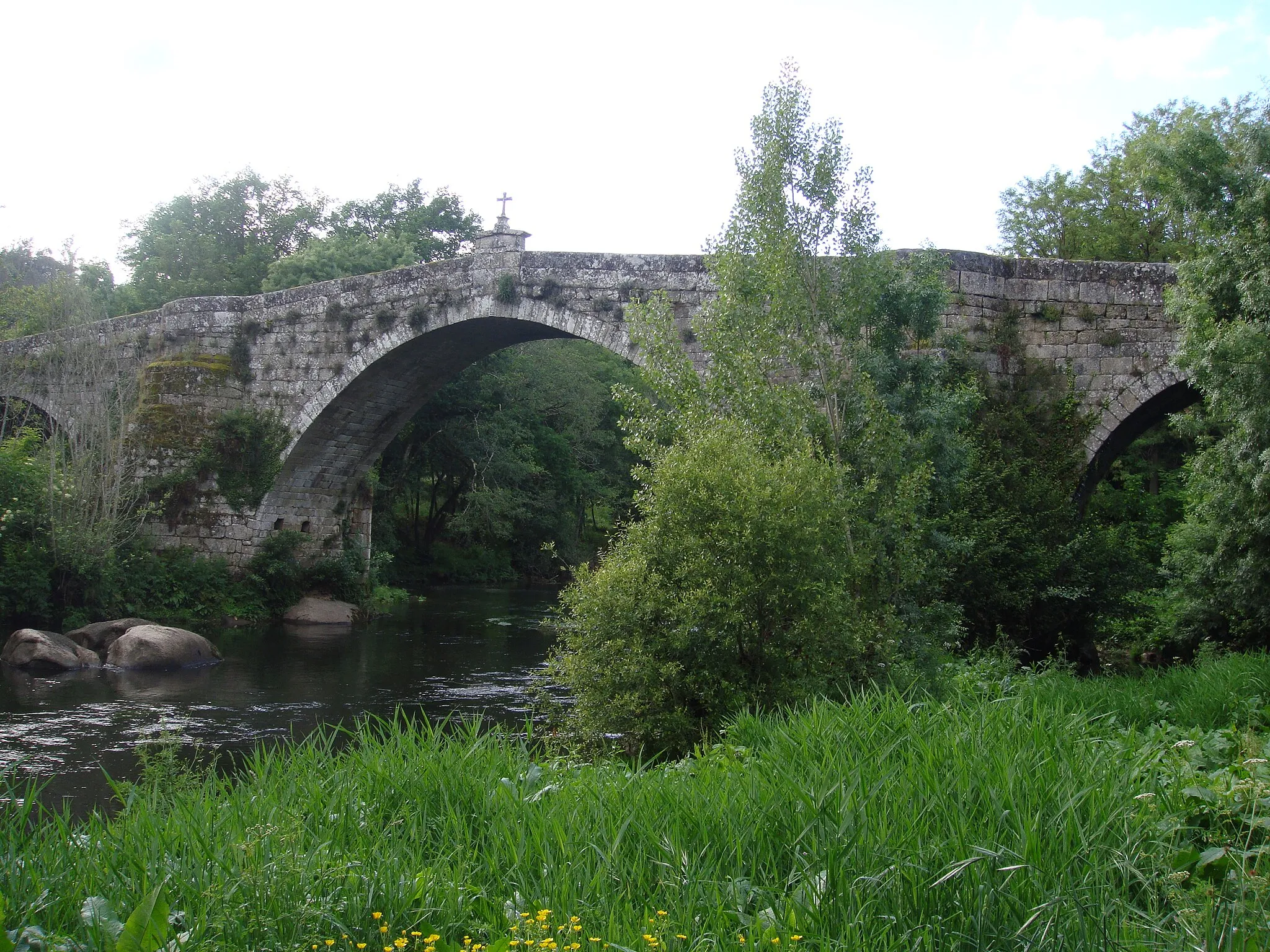 Photo showing: Ponte de San Clodio, en Leiro, sobre o río Avia