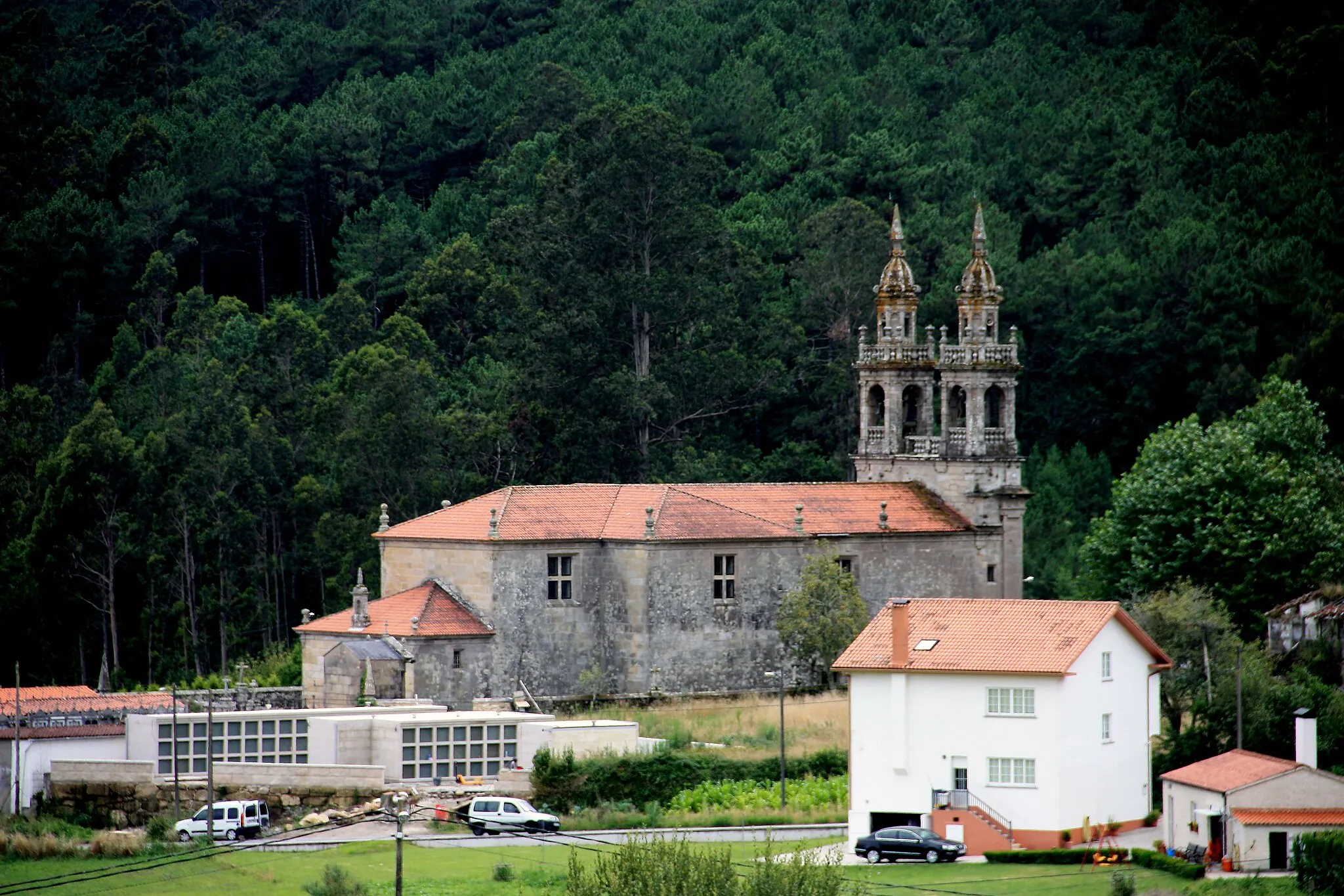 Photo showing: Igrexa parroquial de Roo no concello coruñés de Outes.