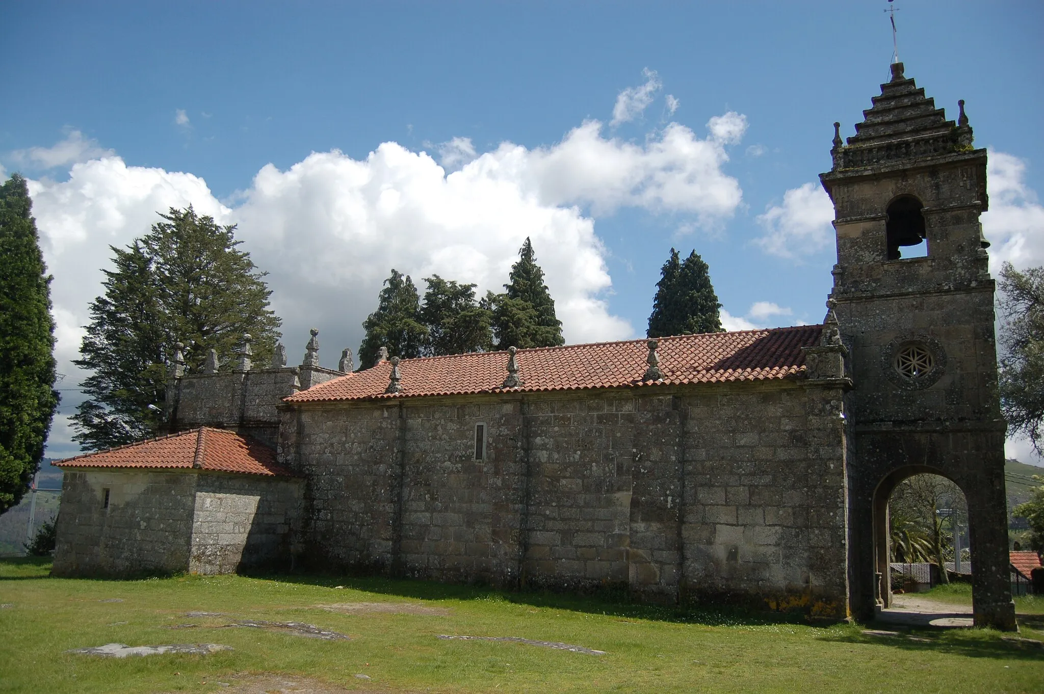 Photo showing: Igrexa parroquial de San Martiño de Xustáns (Ponte Caldelas)