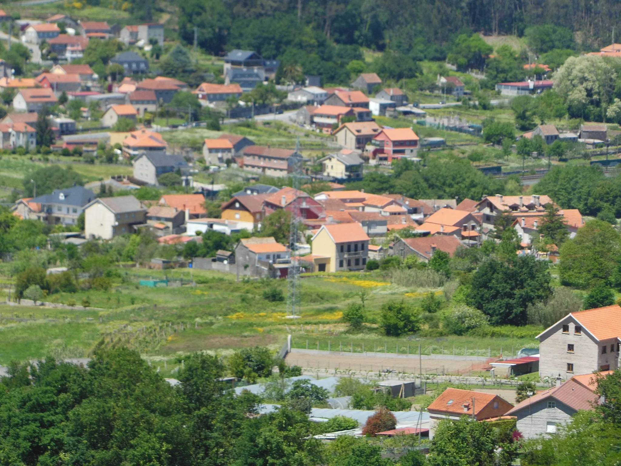 Photo showing: Vista da aldea do Alcouce desde A Canicouva