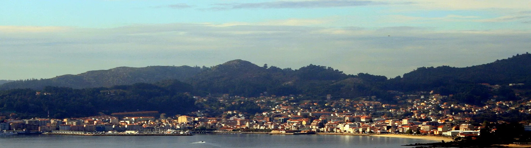 Photo showing: Panoramic view of Cangas, Galicia (Spain).