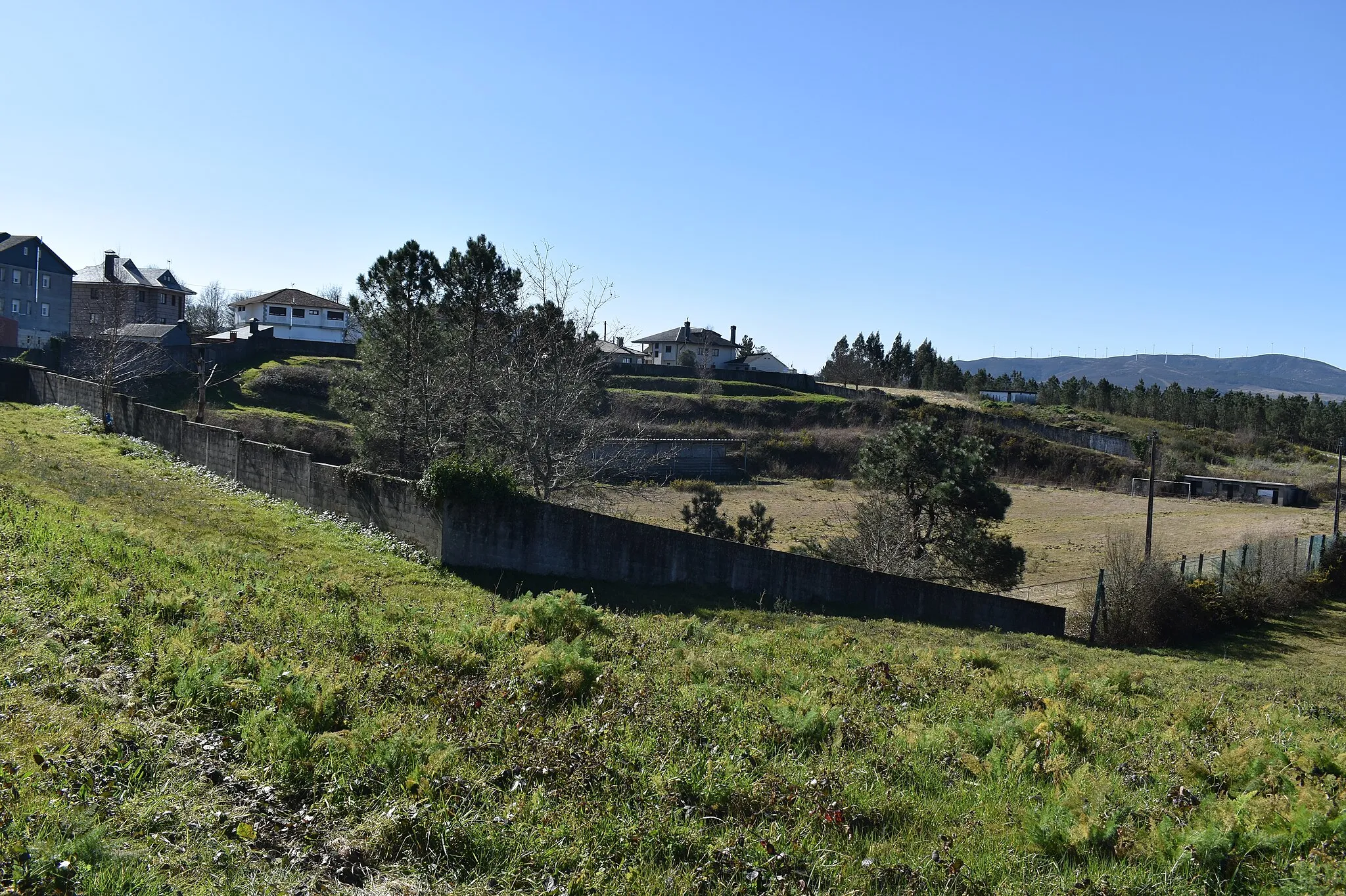 Photo showing: campo da Reguiña (Soutelo de Montes, Forcarei)