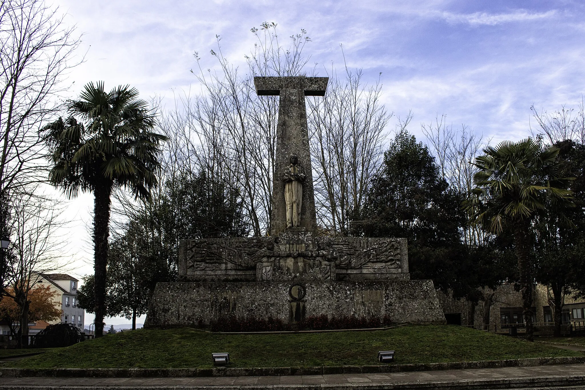 Photo showing: Monumento a Joaquín Loriga en Lalín.