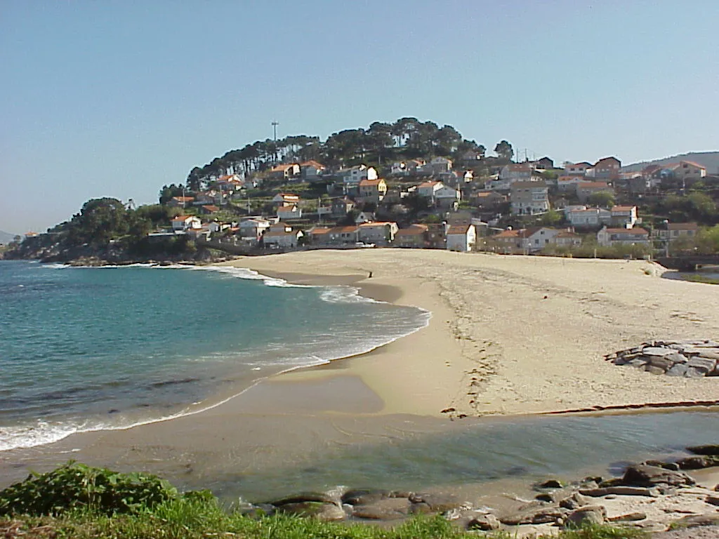 Photo showing: Praia de Loira, vista desde un dos seus lados. Concello de Marín.
