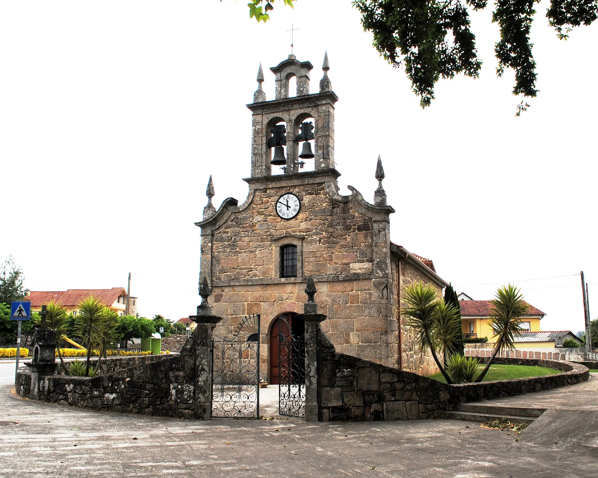 Photo showing: Tomiño, Piñeiro, igrexa, fachada