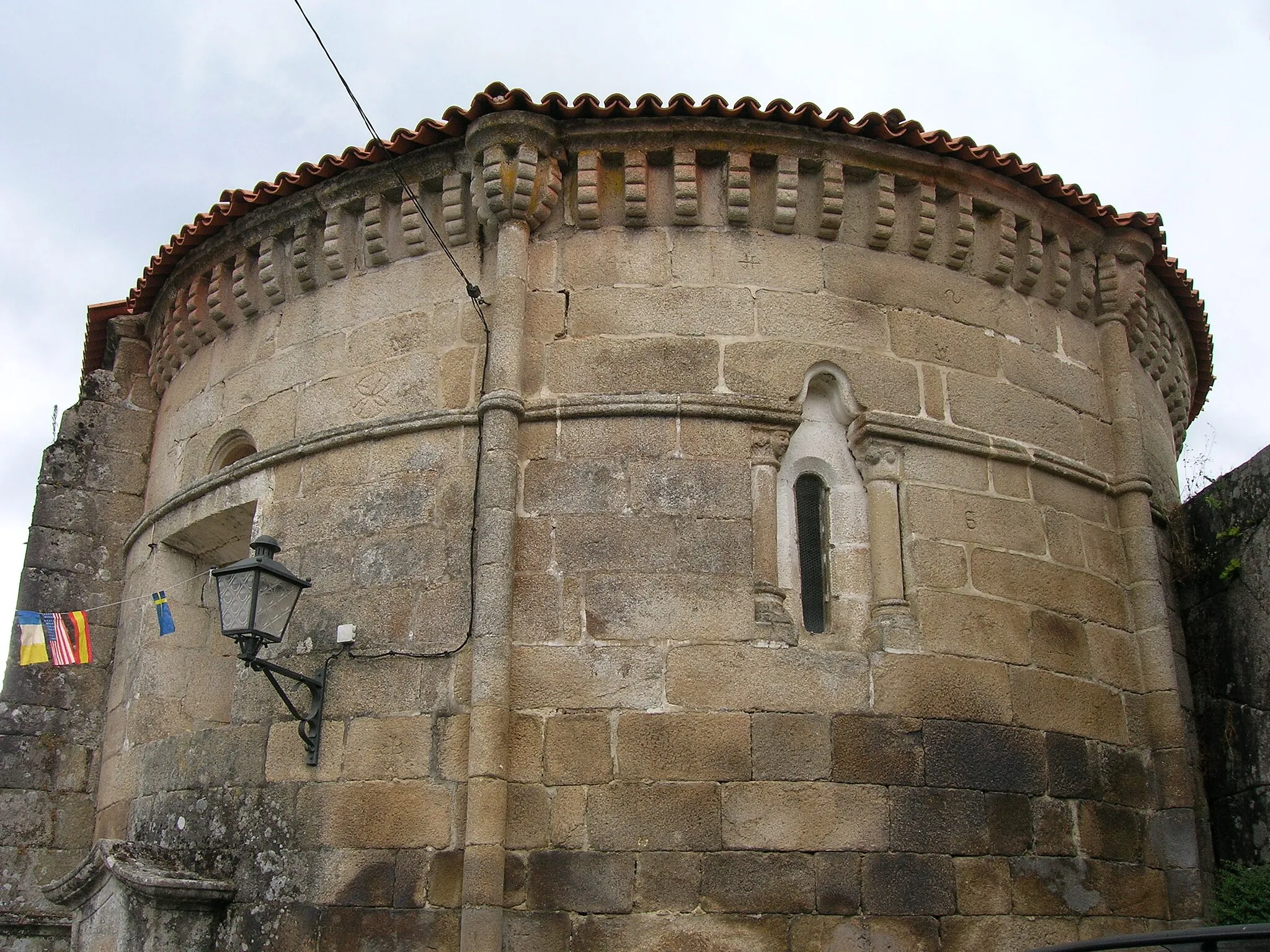 Photo showing: Construida en el siglo XIII, tiene planta de nave única y ábside semicircular.