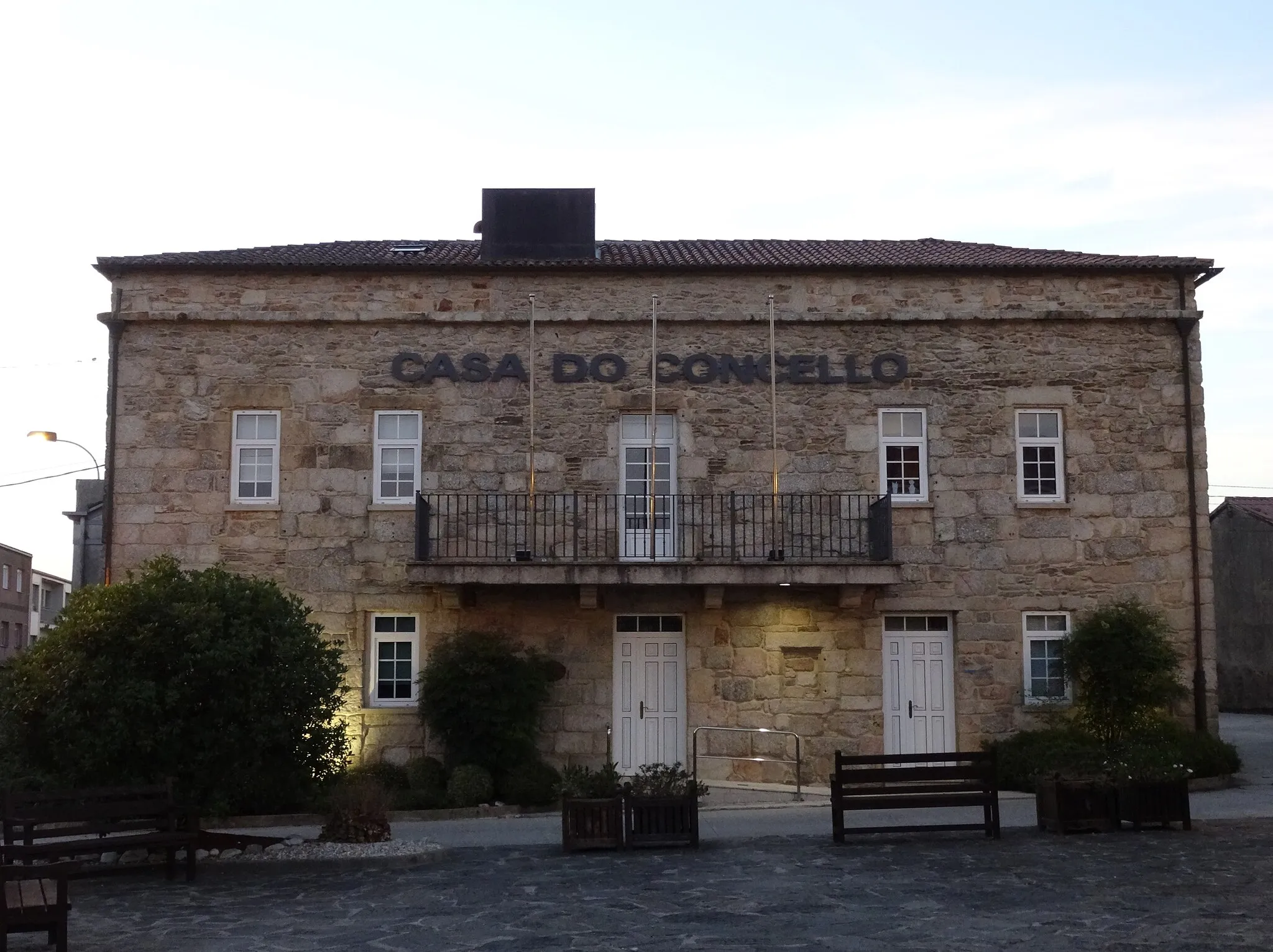 Photo showing: Casa do concello de Santa Comba, Coruña.