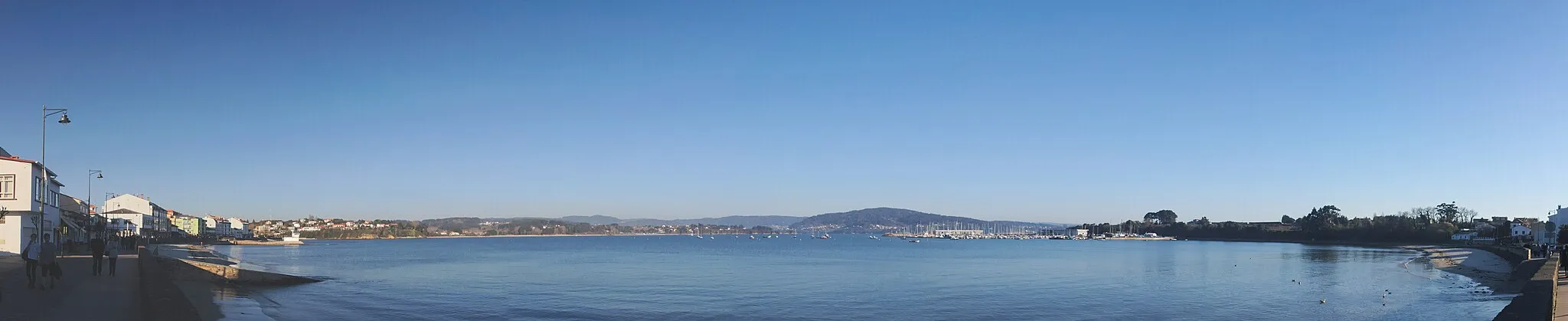 Photo showing: Panoramic of the cove of Ares, in Galicia, Spain.