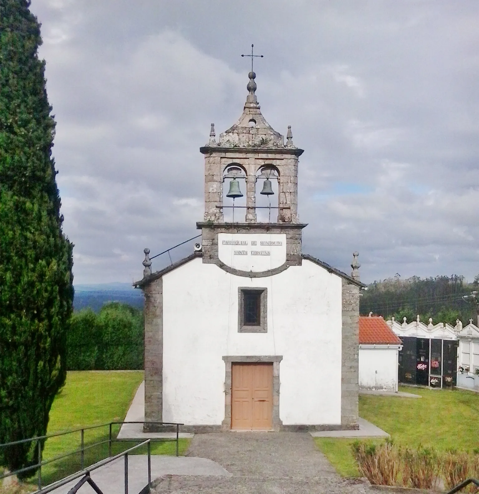 Photo showing: Igrexa parroquial de Santa Cristina de Montouto, no concello de Abegondo.