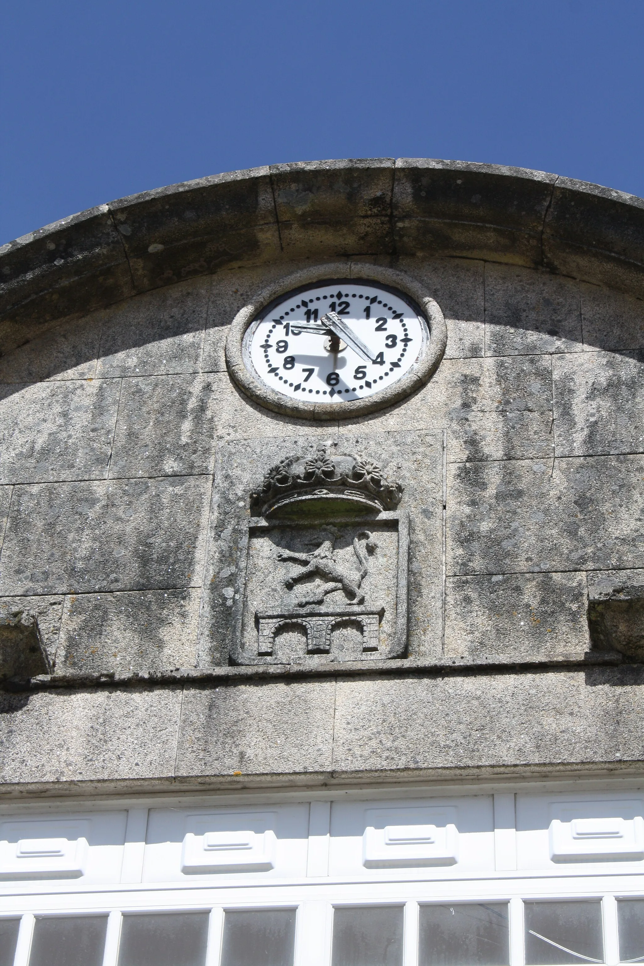 Photo showing: Casa do Concello de Dozón (Pontevedra)