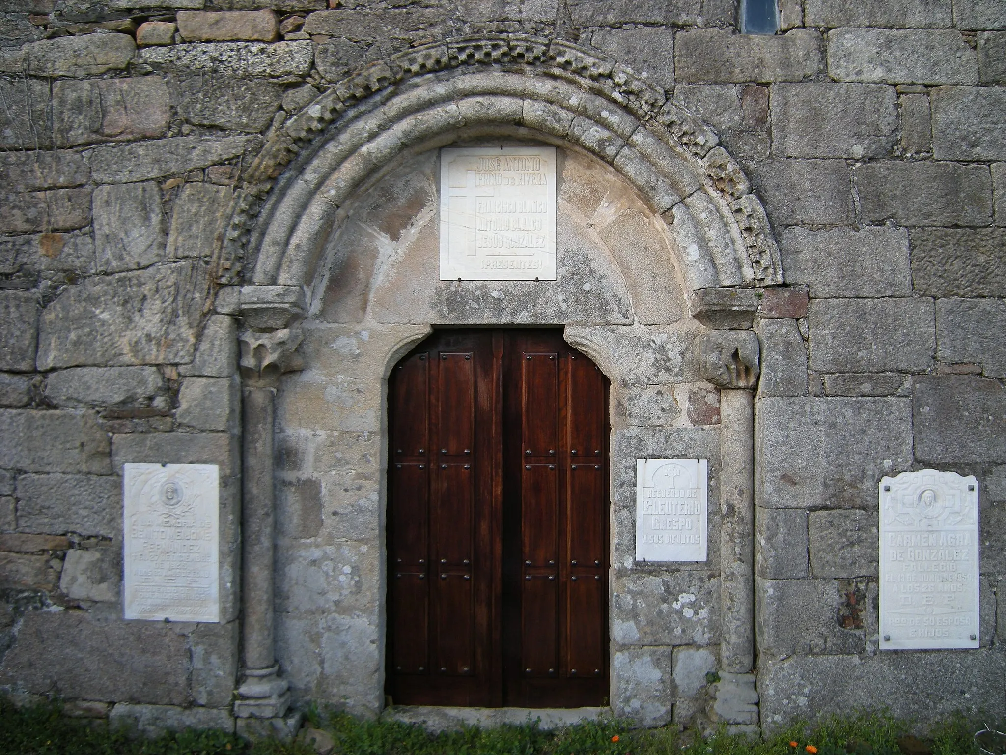 Photo showing: Iglesia de San Xoán de Palmou, Lalín. Portada meridional.