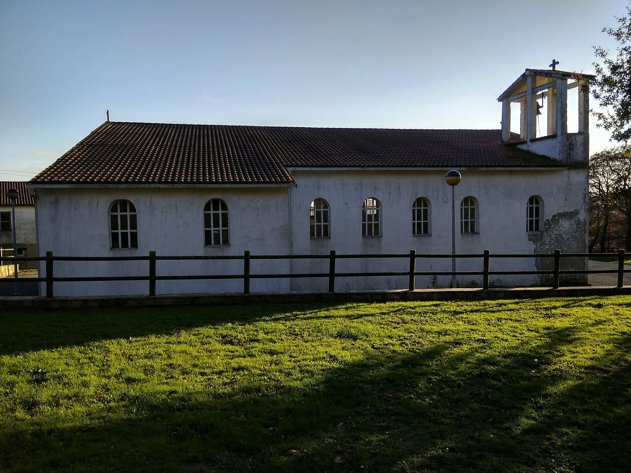 Photo showing: Capela de Santa Xuliana da Illana, na parroquia de Fisteus, do concello de Curtis, Galiza.