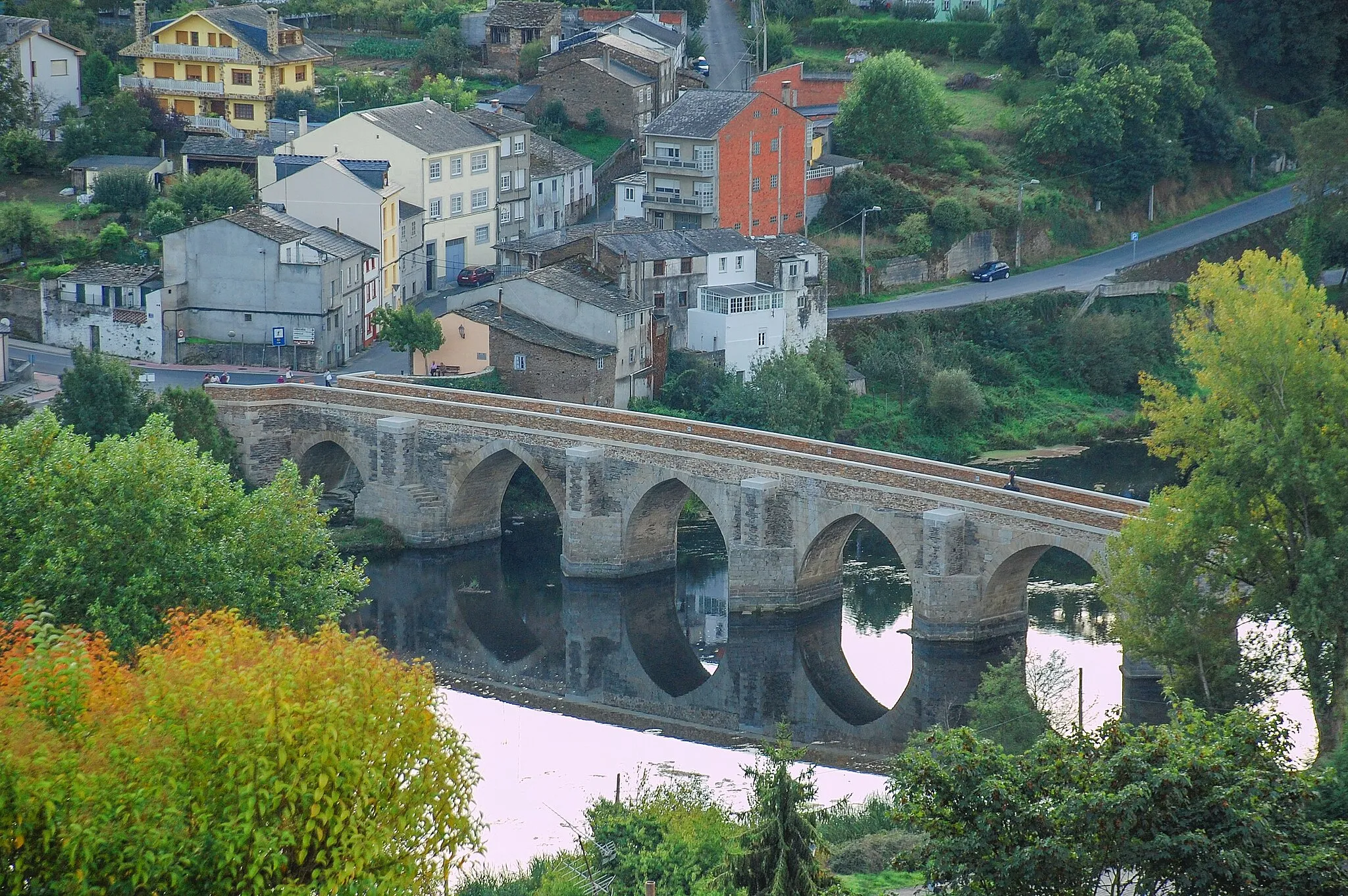Photo showing: Ponte romana de Lugo, vista dende unha noria instalada no parque de Rosalía durante as festas do San Froilán 2013.