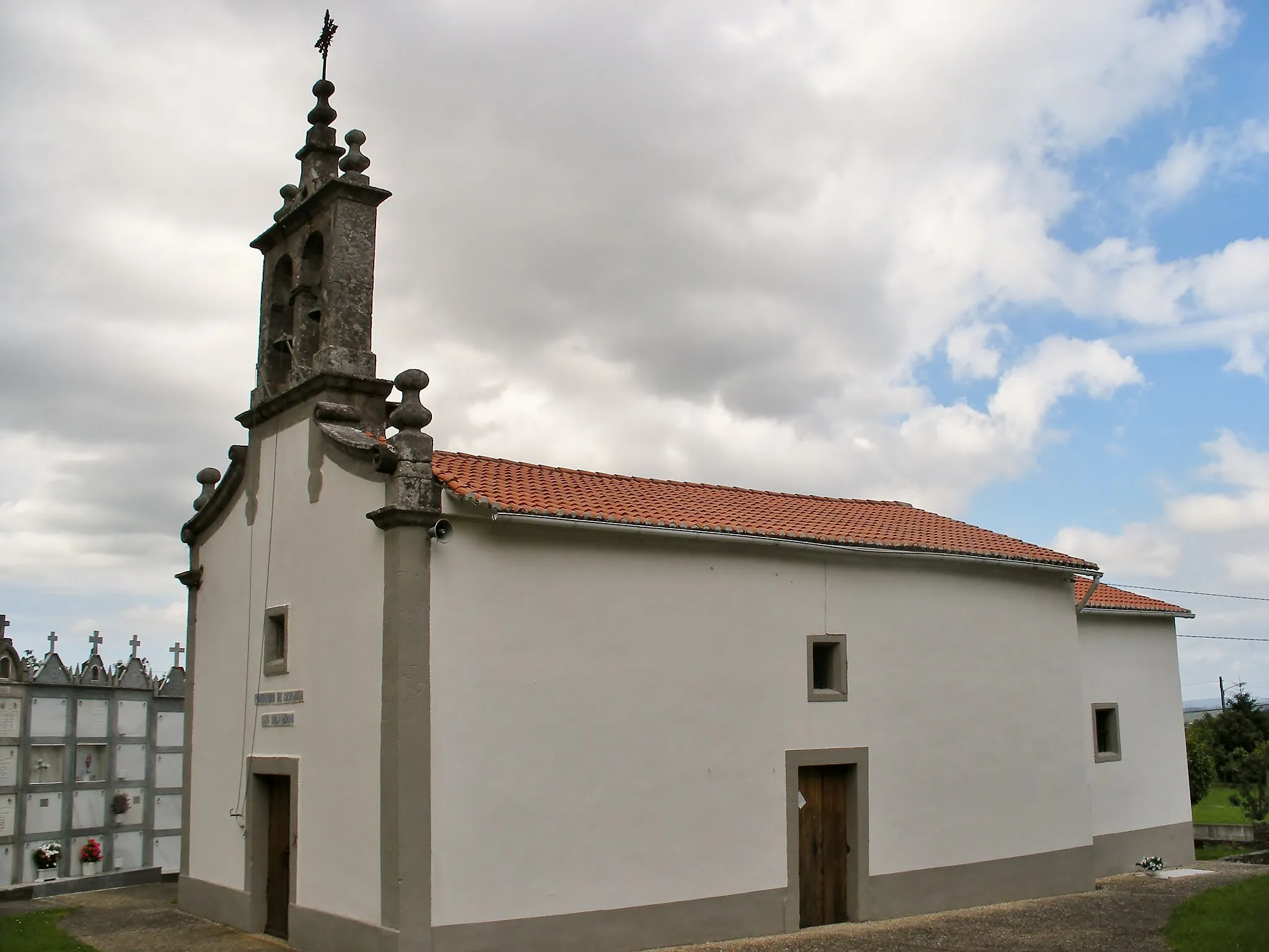 Photo showing: Igrexa parroquial de Cerneda no concello coruñés de Abegondo.