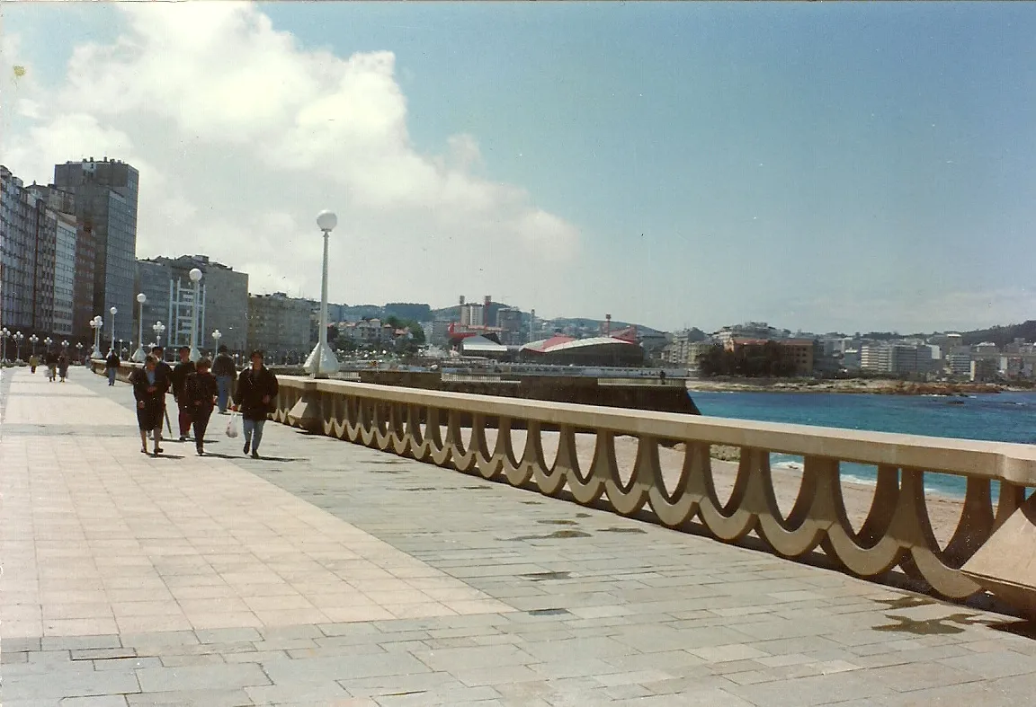 Photo showing: Paseo Marítimo de Riazor, A Coruña, España