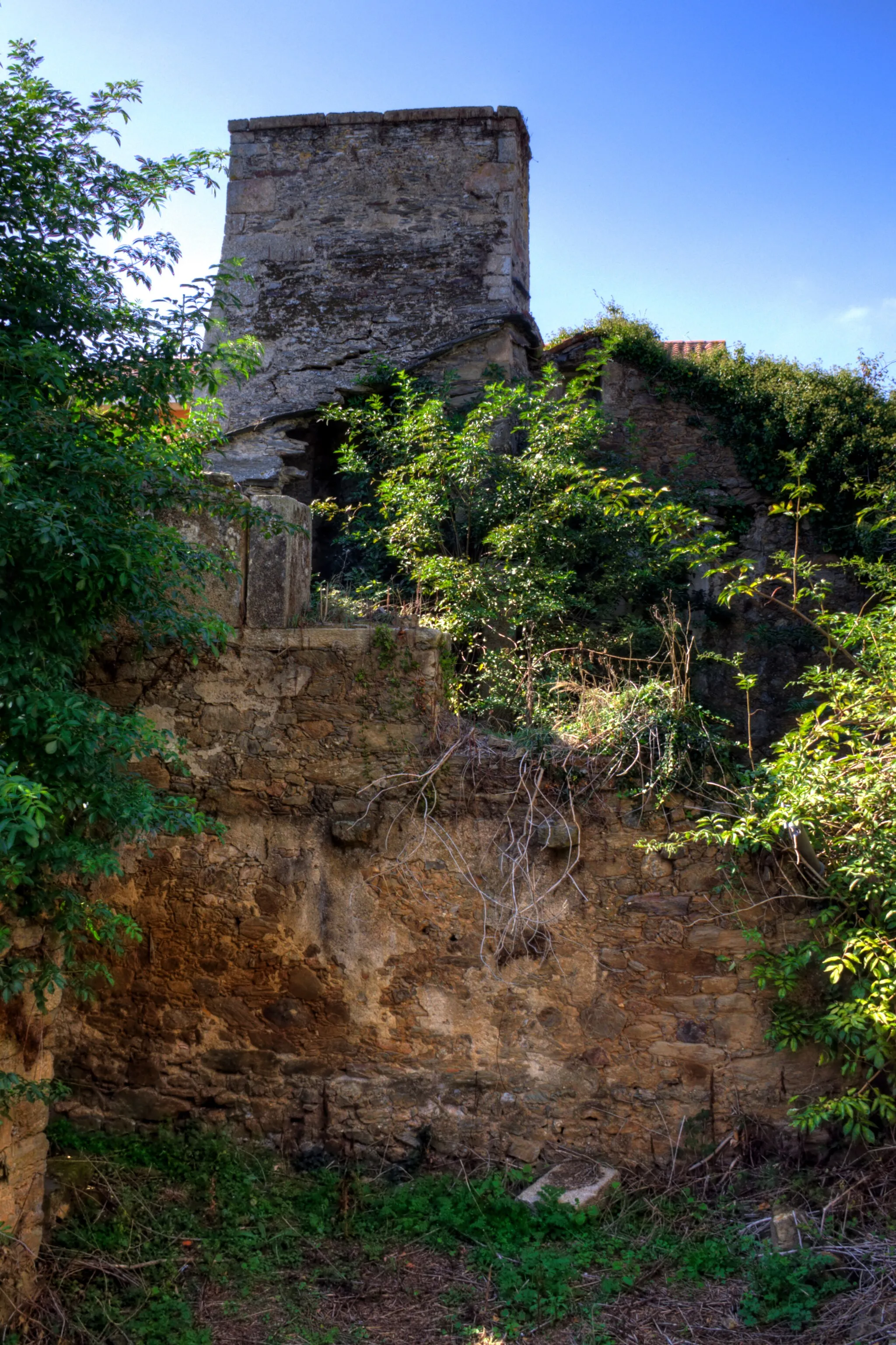 Photo showing: Ruinas de la Torre de Andeiro - Cambre (A Coruña)