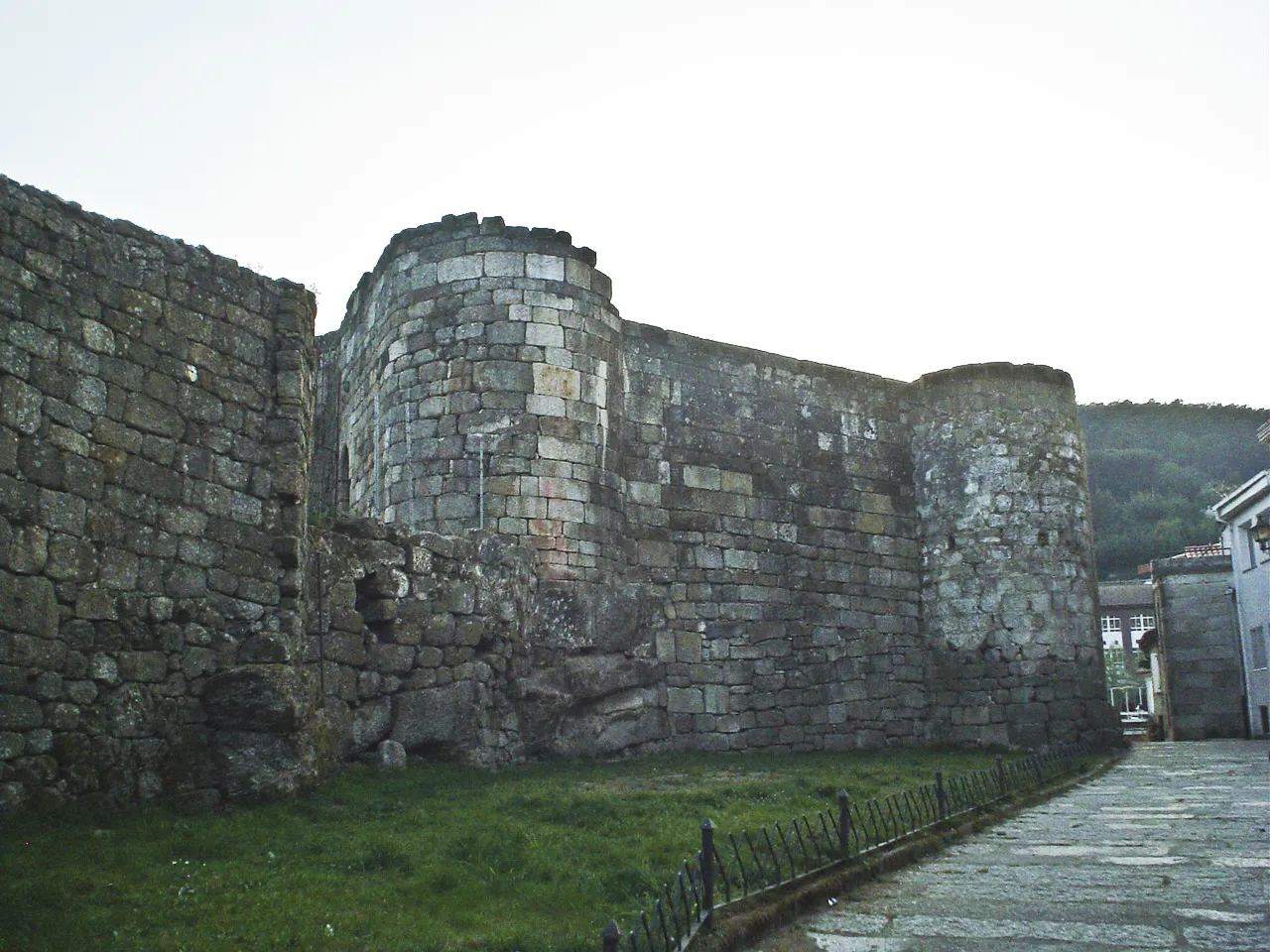 Photo showing: Castelo de Ribadavia, vista parcial.