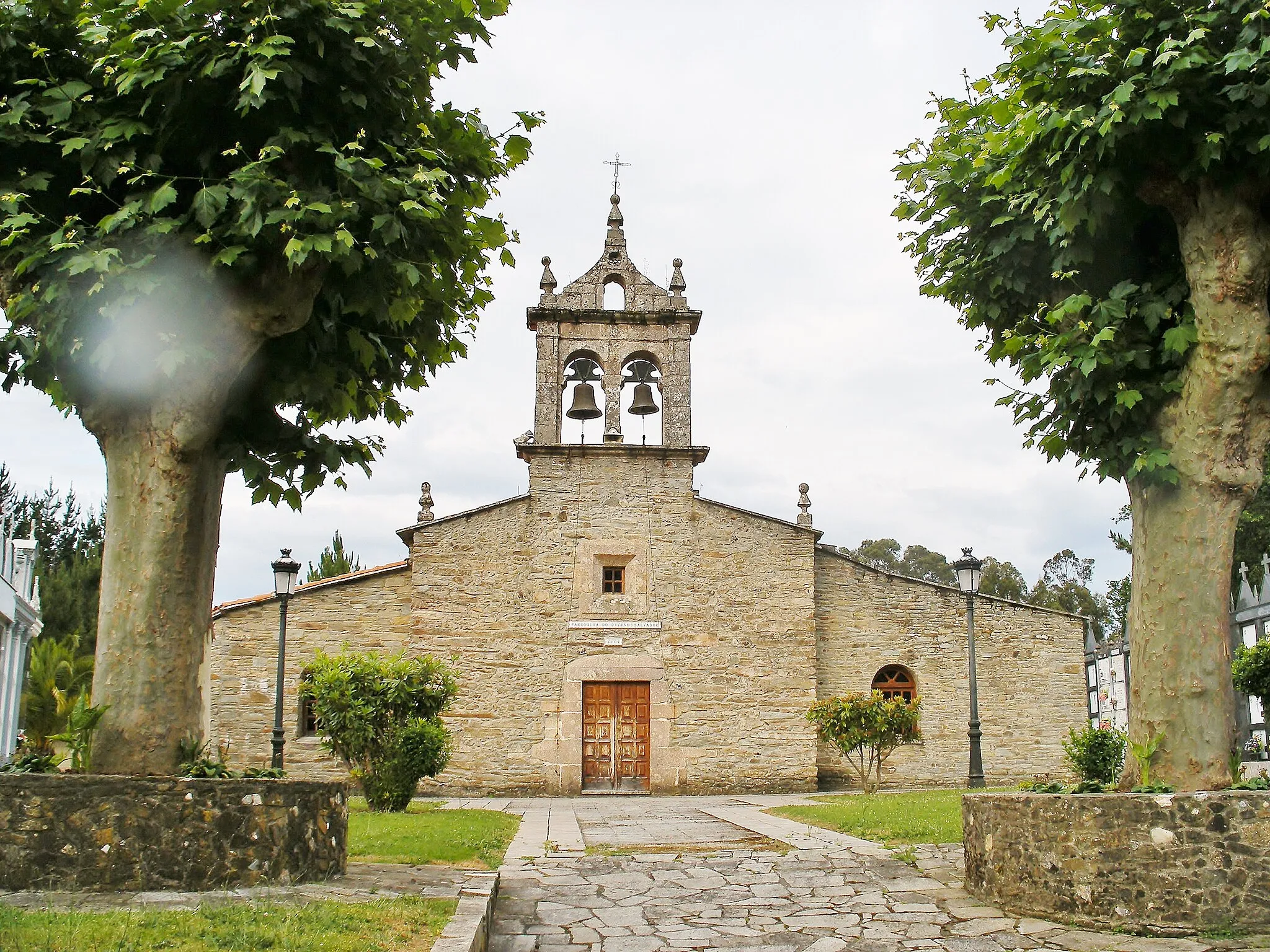 Photo showing: Igrexa parroquial de San Salvador de Viós no concello coruñés de Abegondo.