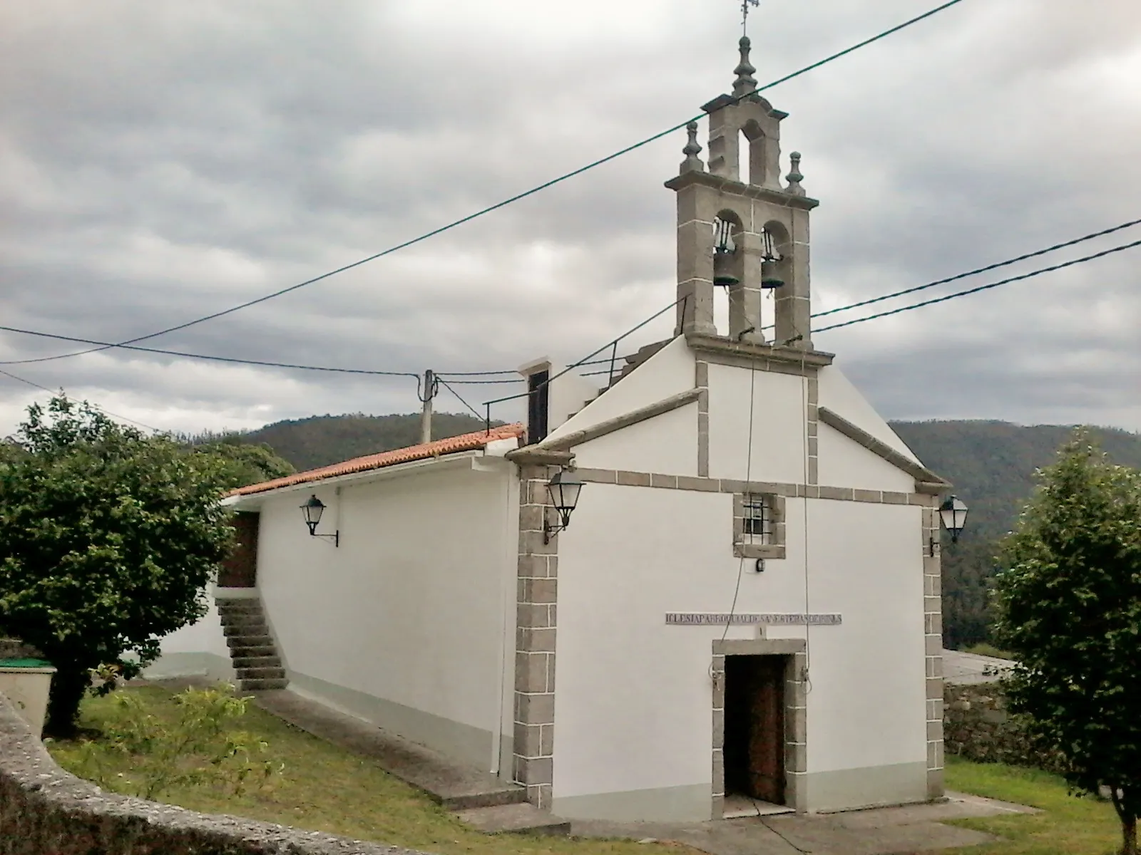 Photo showing: Igrexa parroquial de Santo Estevo de Irís no concello coruñés de Cabanas.