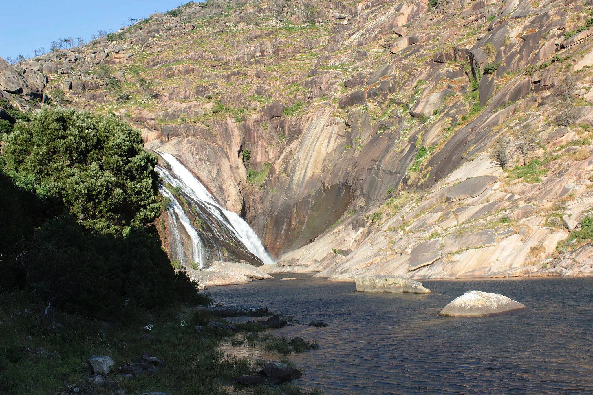 Photo showing: Cascada del Ézaro