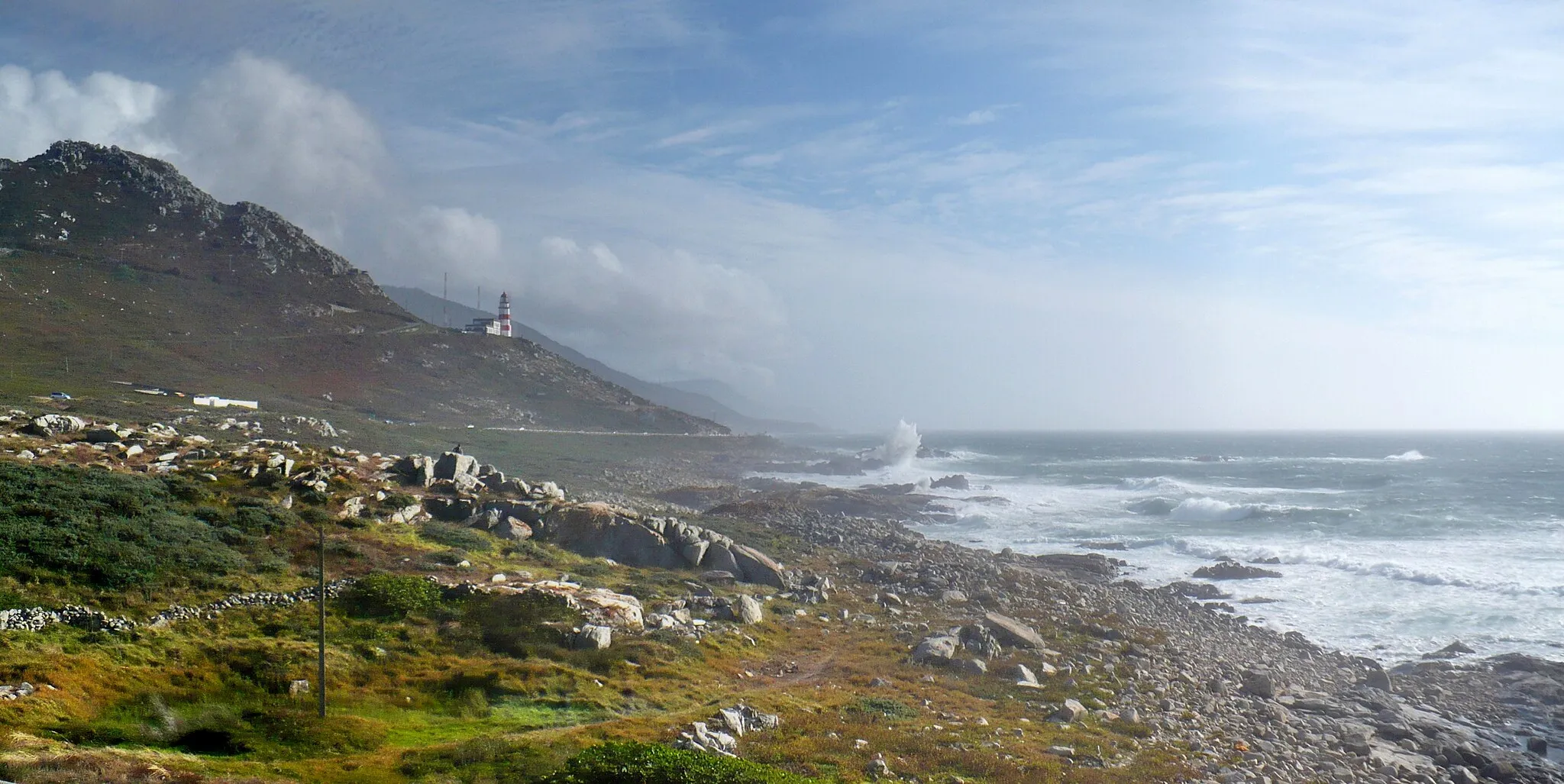 Photo showing: Silleiro lighthouse. Photografy was taken from Silleiro cape.