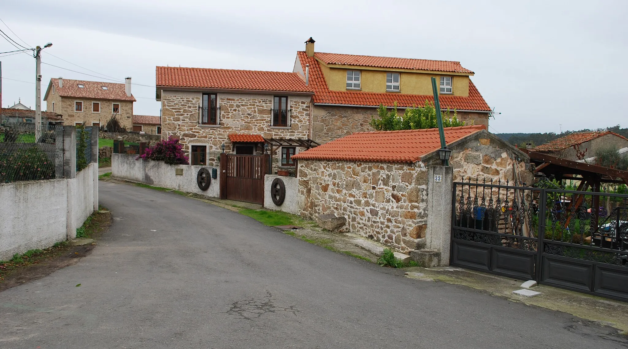 Photo showing: Vista rúa de Freán, parroquia de Morás, concello de Arteixo (A Coruña, Galiza)