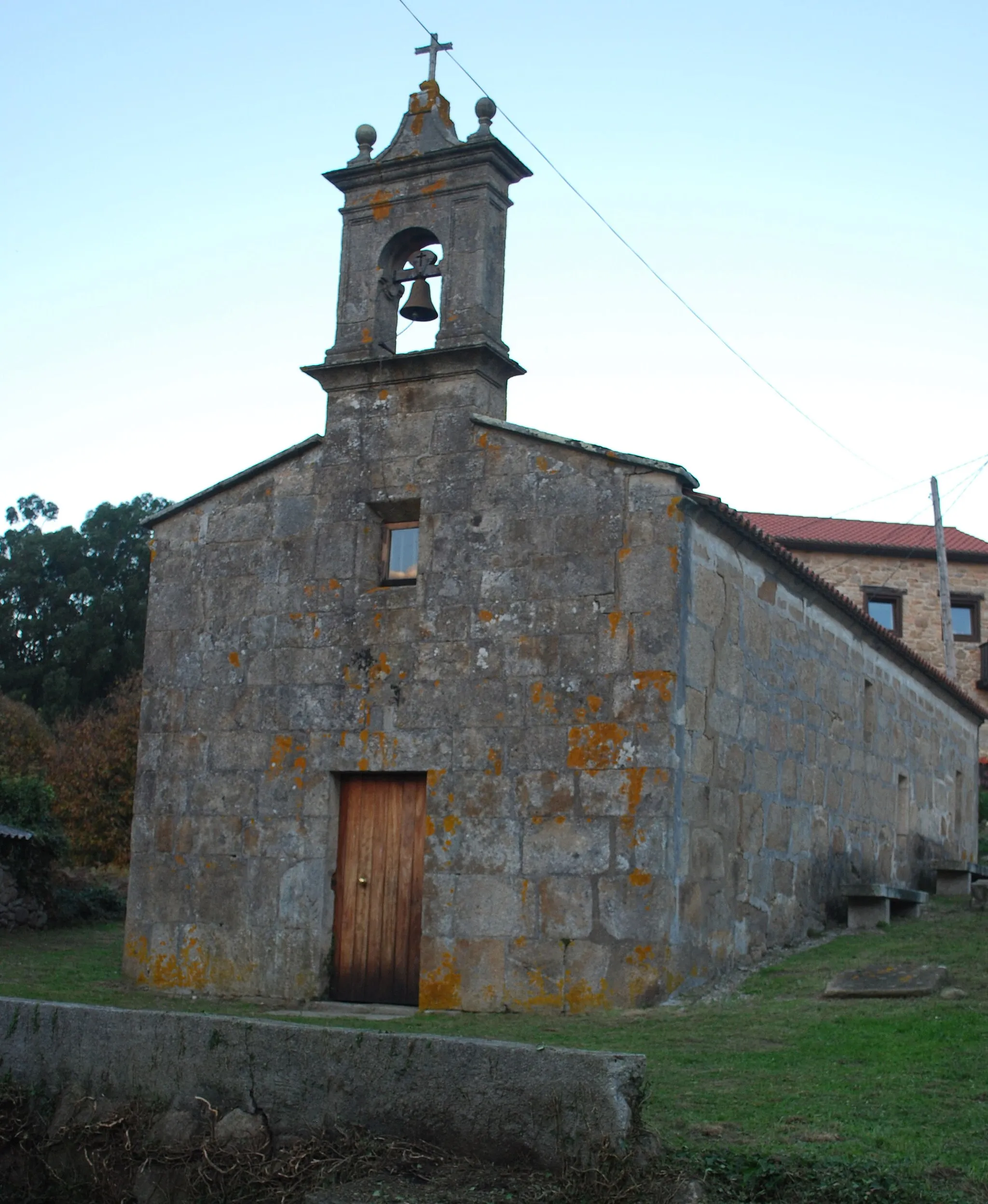 Photo showing: Vista da igrexa de Santa Icía de Morás, Arteixo A Coruña Galiza Spain