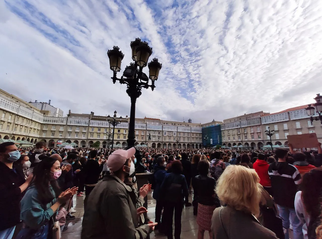 Photo showing: Concentración en repulsa polo asasinato de Samuel, no serán deste 5 de xullo na Coruña.