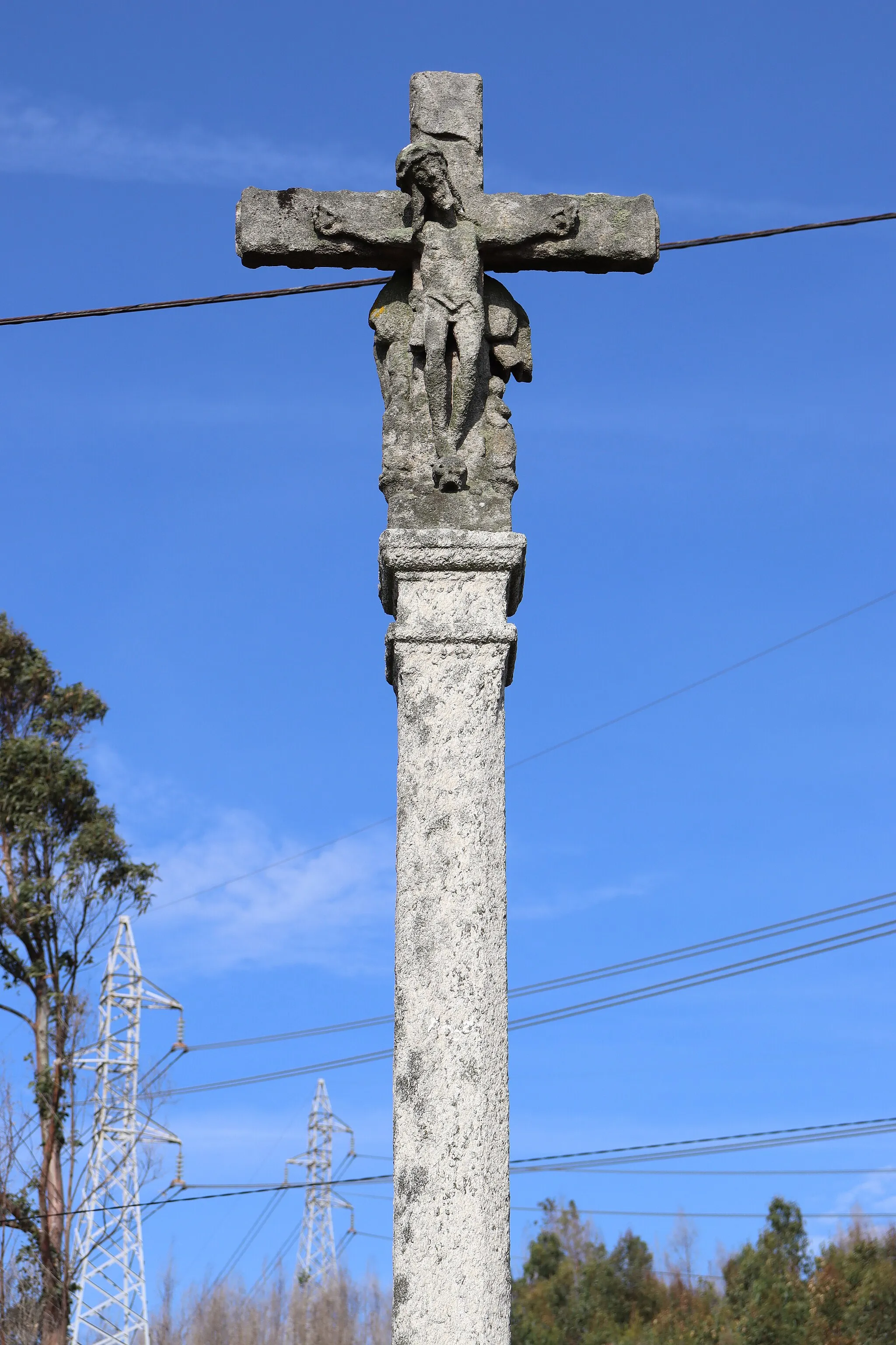 Photo showing: Wayside cross next to the statue of the Virgin of Santa María de Pastoriza, in Pastoriza (Arteixo, A Coruña, Galicia, Spain).