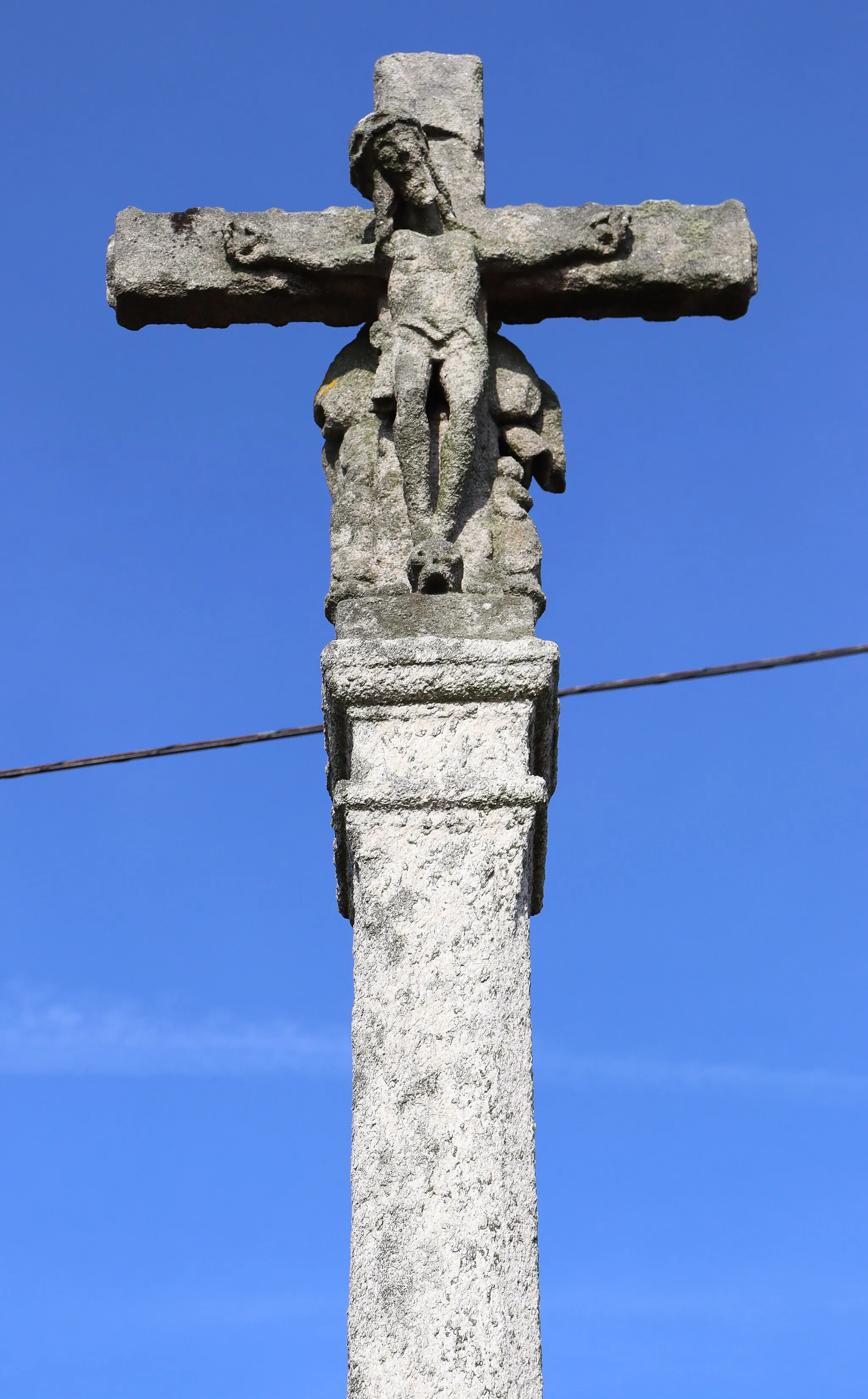 Photo showing: Wayside cross next to the statue of the Virgin of Santa María de Pastoriza, in Pastoriza (Arteixo, A Coruña, Galicia, Spain).