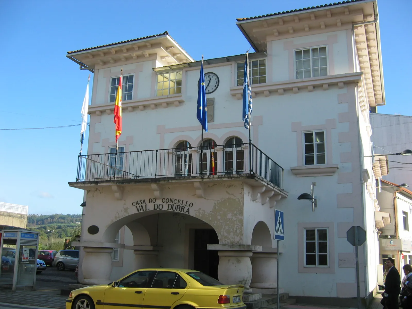 Photo showing: Casa do Concello de Val do Dubra.