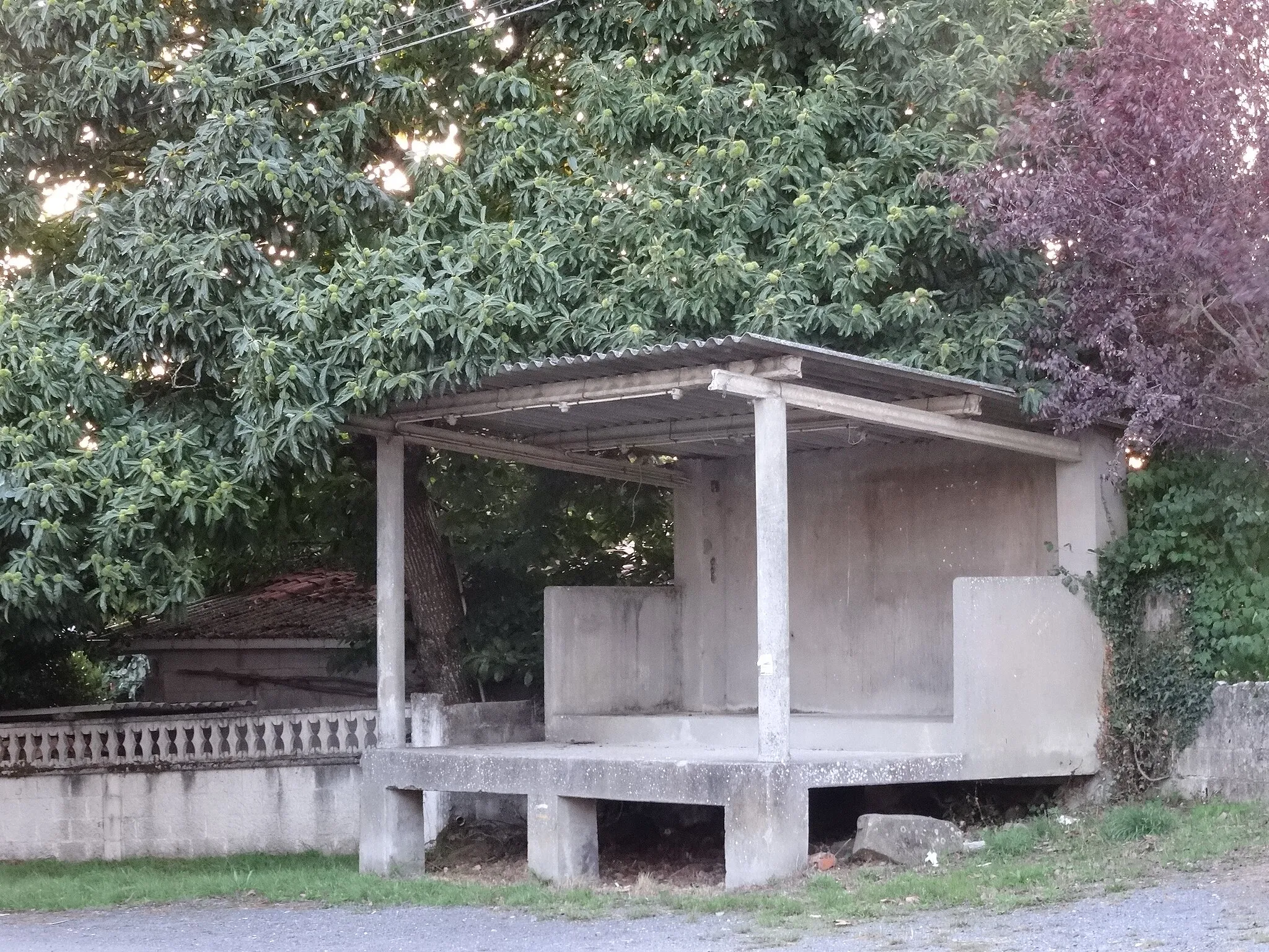 Photo showing: Palco da música en San Román no concello de Santiso, provincia da Coruña.