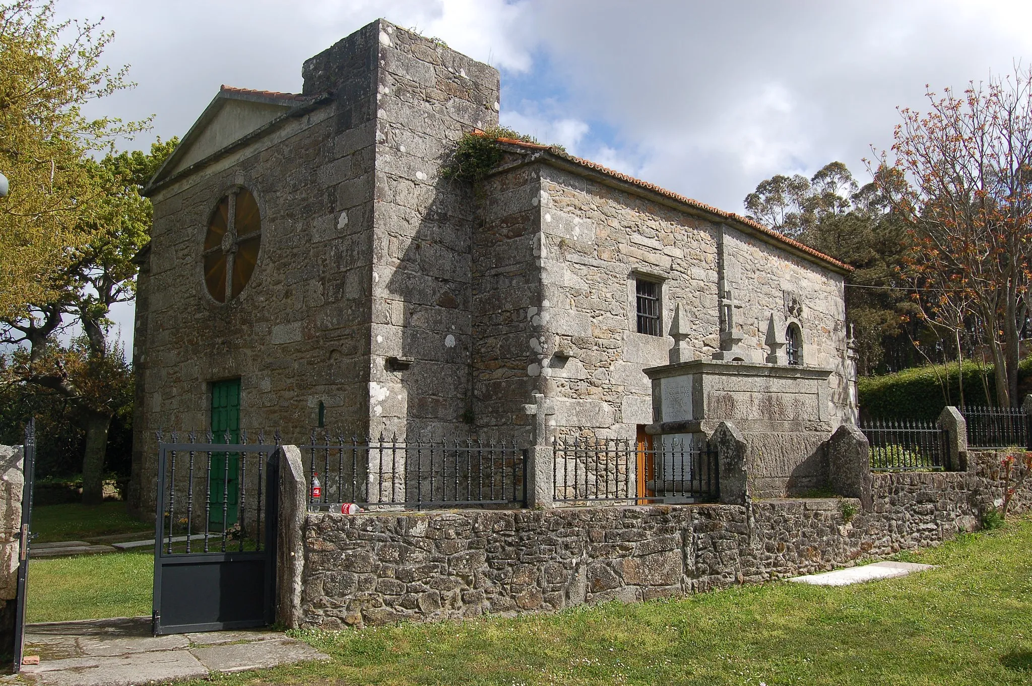 Photo showing: Igrexa parroquial de San Cibrán de Vilastose (Muxía).