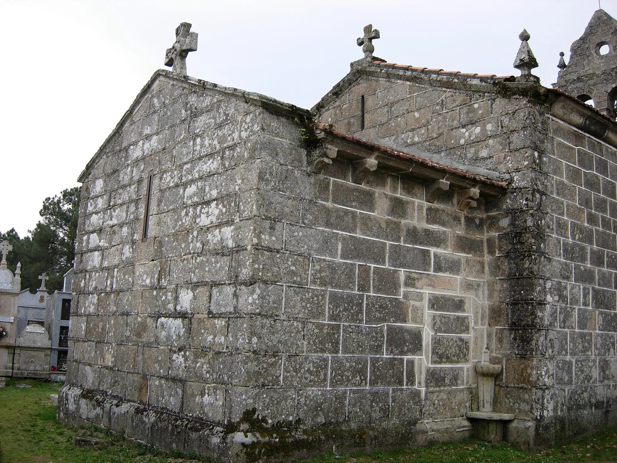 Photo showing: Iglesia de San Pedro de Mandrás