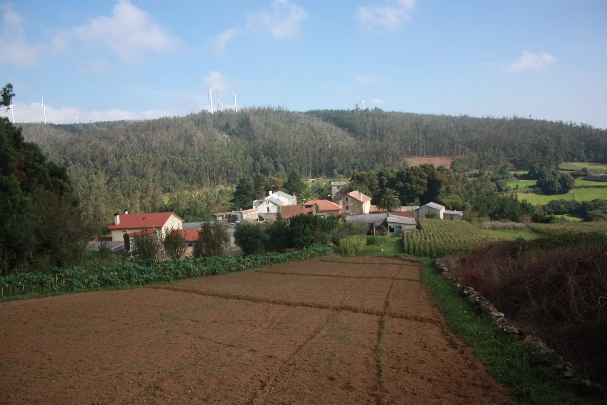 Photo showing: A Penela e a Torre, na Silvarredonda, Cabana de Bergantiños