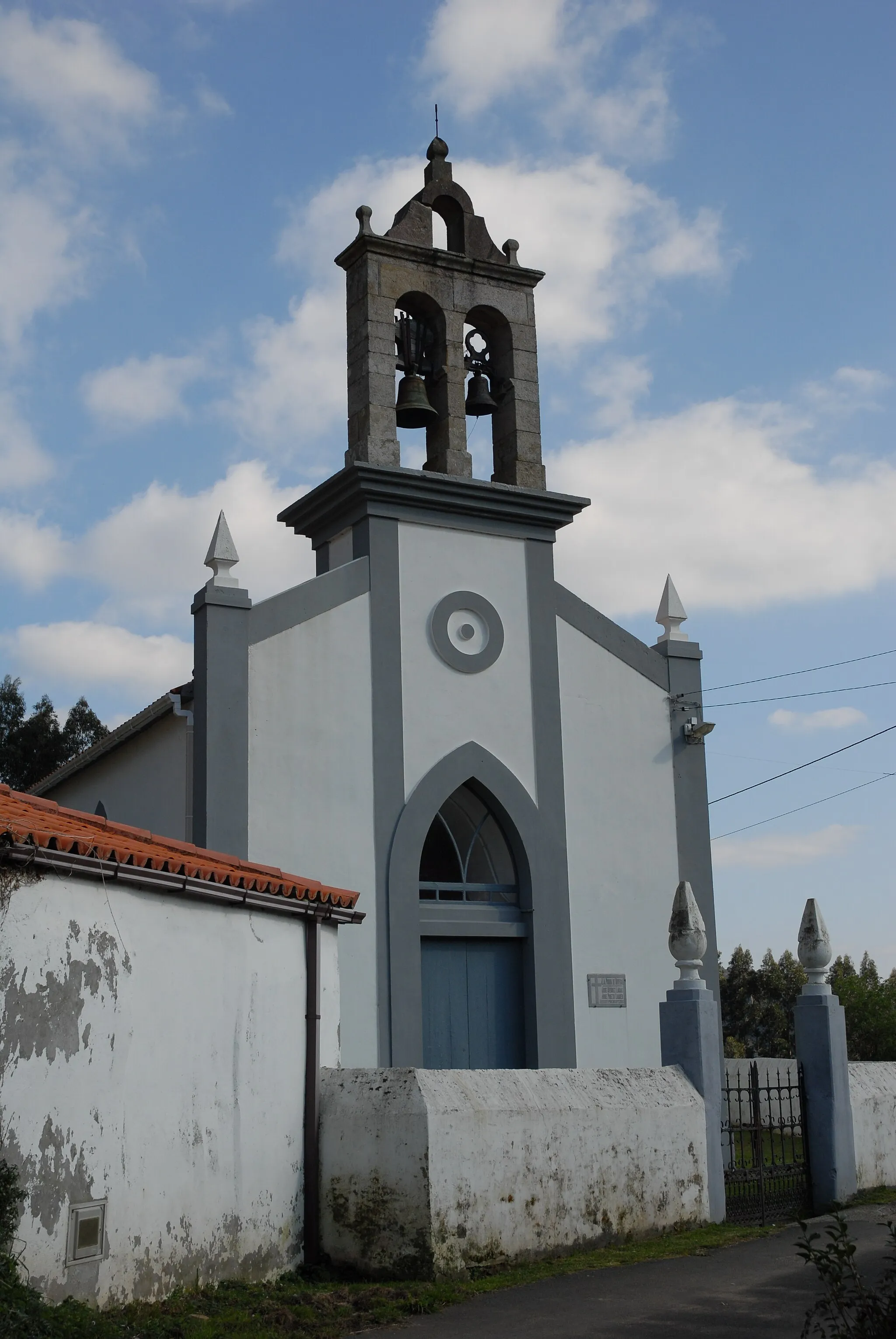 Photo showing: Igrexa de Sismundi no concello de Cariño