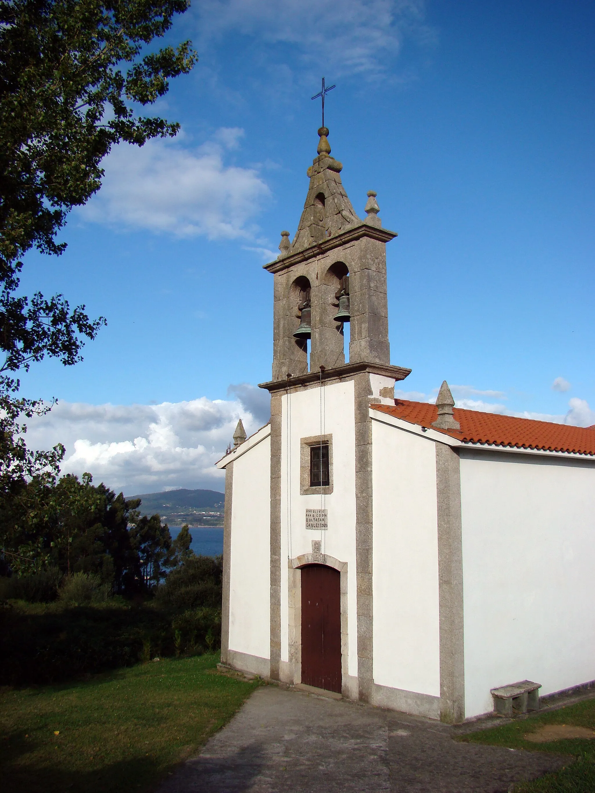 Photo showing: Santo André Church in Carnoedo, Sada, Galicia, Spain