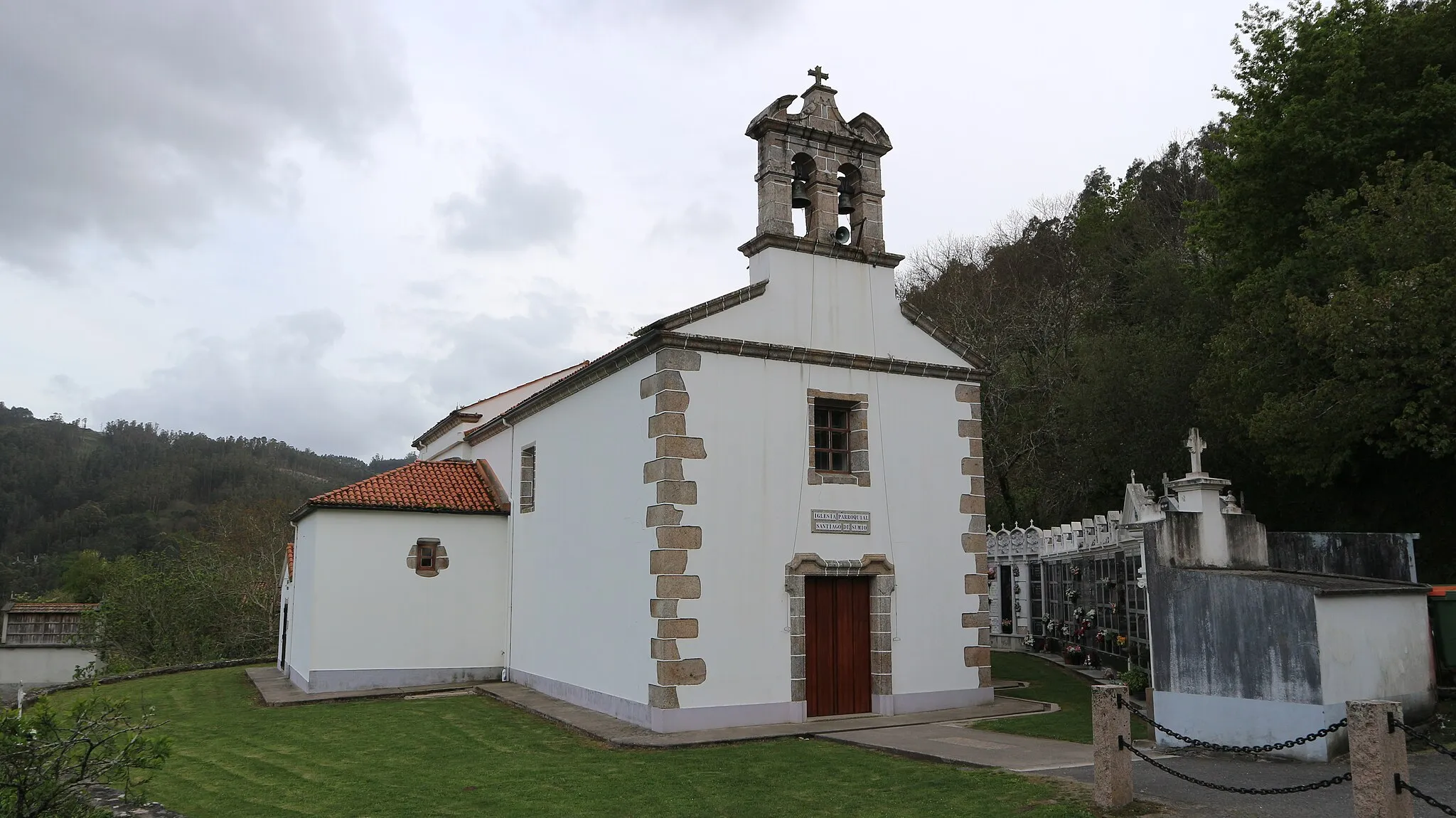 Photo showing: Igrexa de Santiago de Sumio. Souto Figueira, Sumio, Carral.