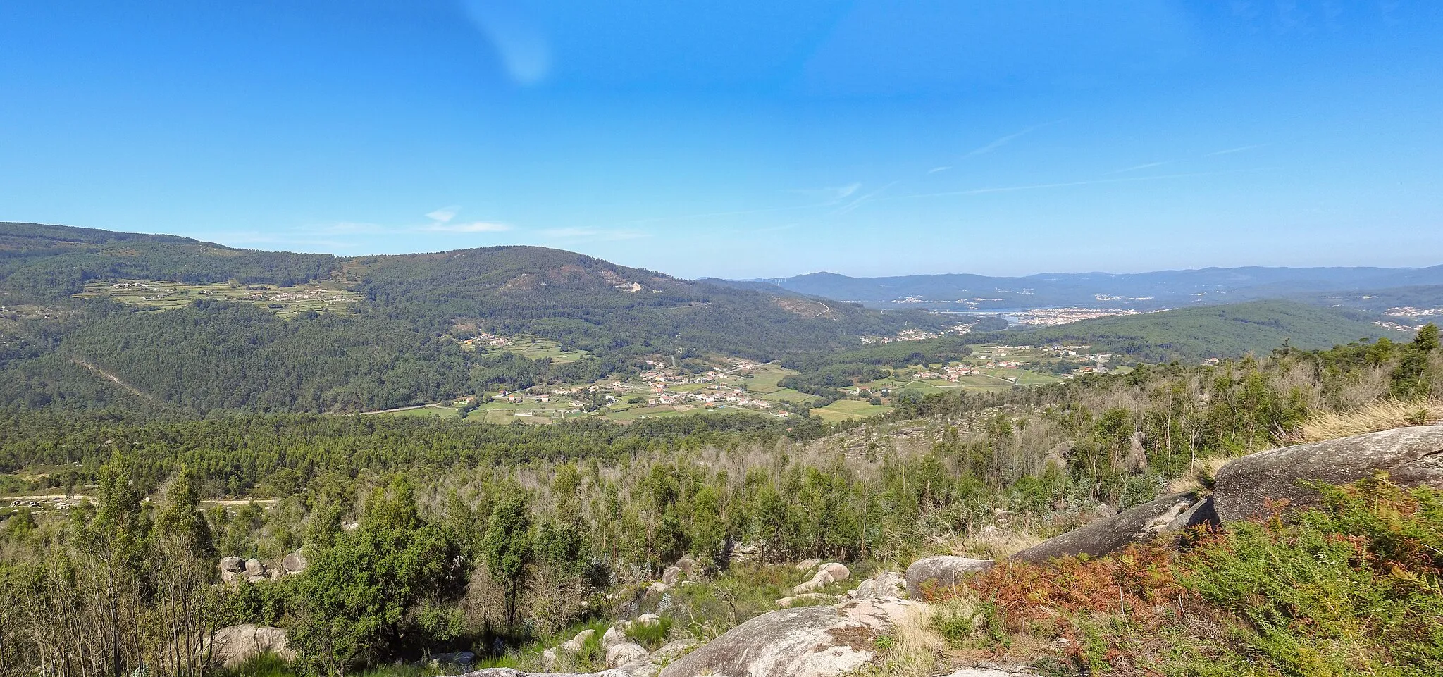 Photo showing: Vista de la parroquia de Tállara, Lousame, A Coruña