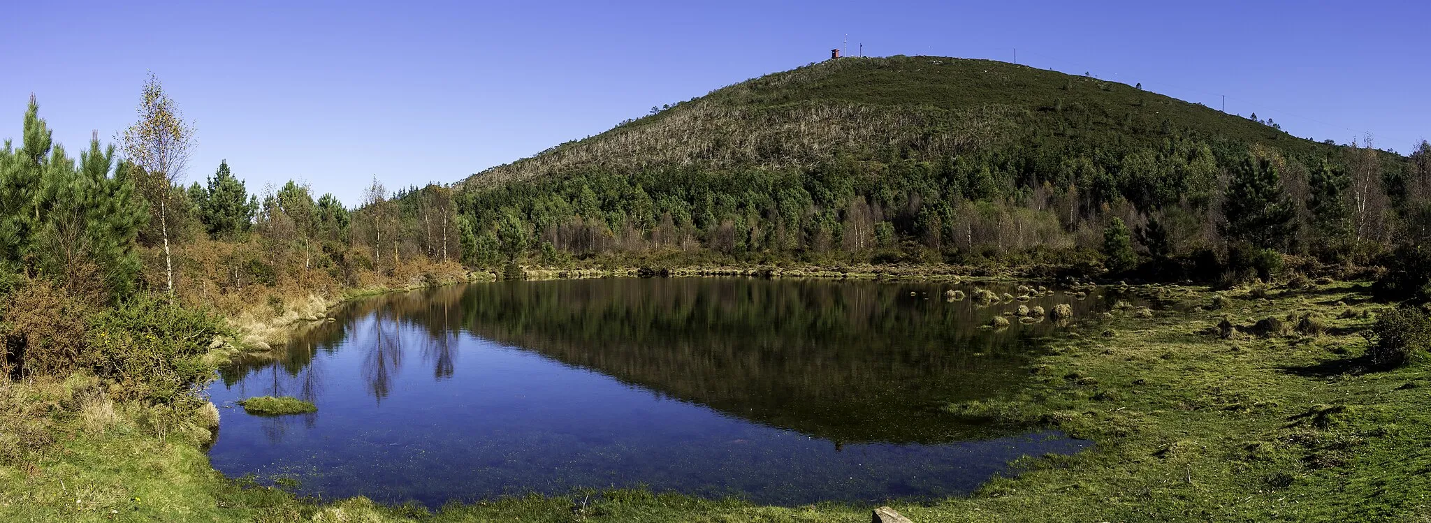 Photo showing: Lagoa do Coirego, na parroquia de Carballedo, Cerdedo-Cotobade.