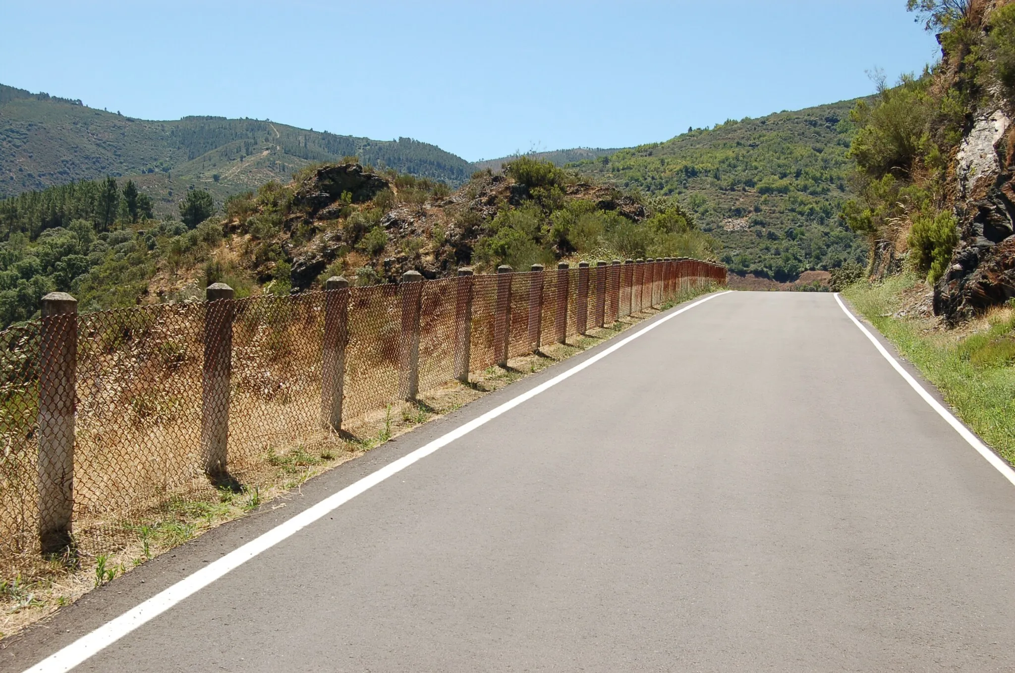 Photo showing: Estrada en Montefurado, Quiroga