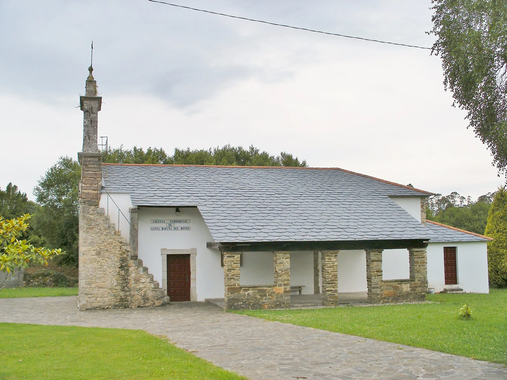 Photo showing: Igrexa parroquial de Santa Mariña do Monte no concello coruñés de San Sadurniño.