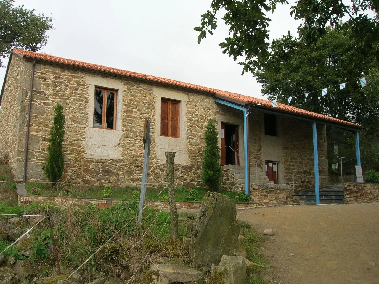 Photo showing: Isabel nos atendió con hospitalidad y simpatía en este tranquilo albergue.