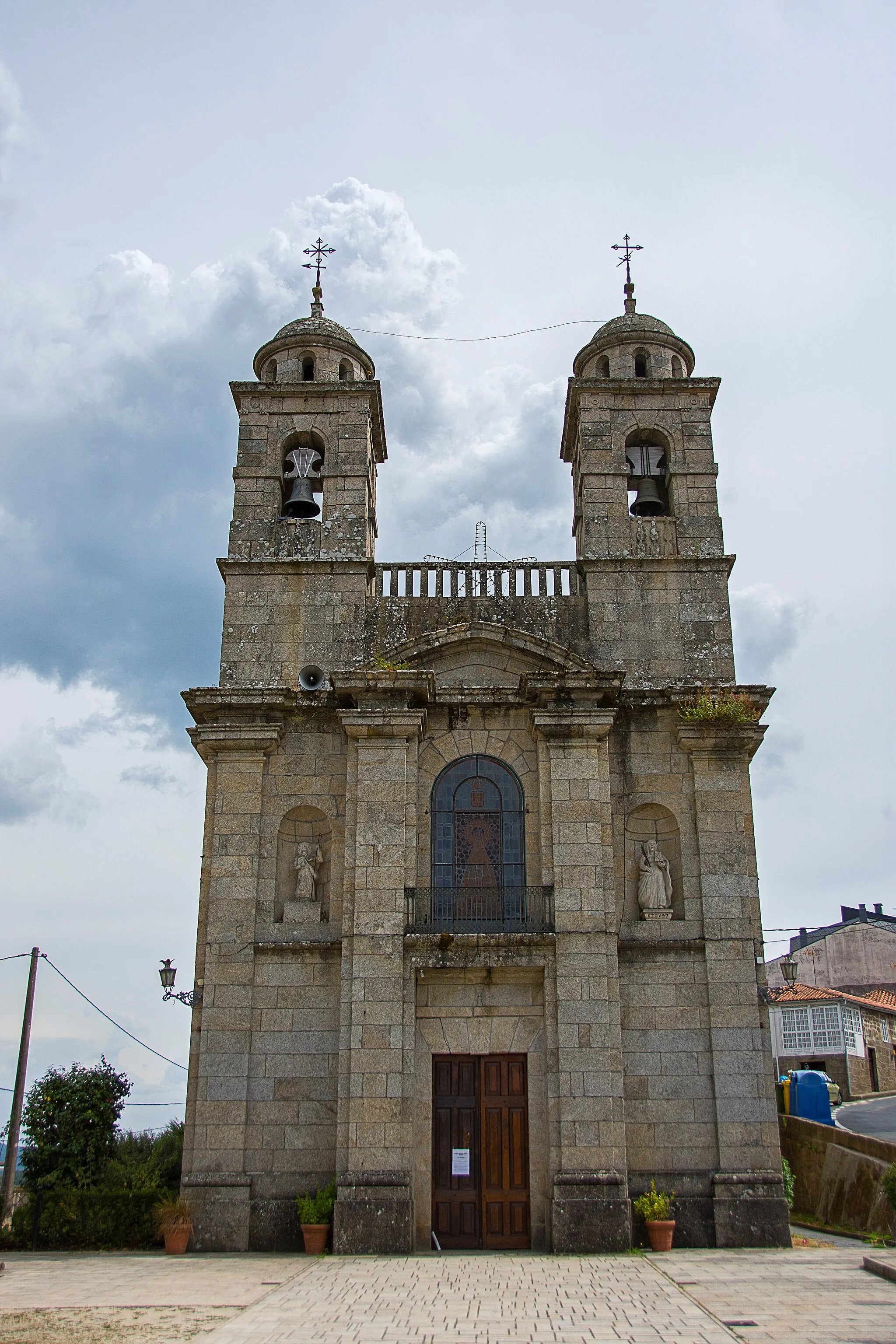 Photo showing: Iglesia santuario de nuestra señora de los Remedios (Castro Caldelas), provincia de Orense.