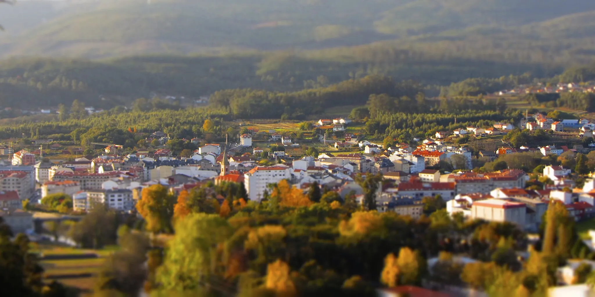 Photo showing: Vista de Caldas de Reis desde o Monte de Santa María