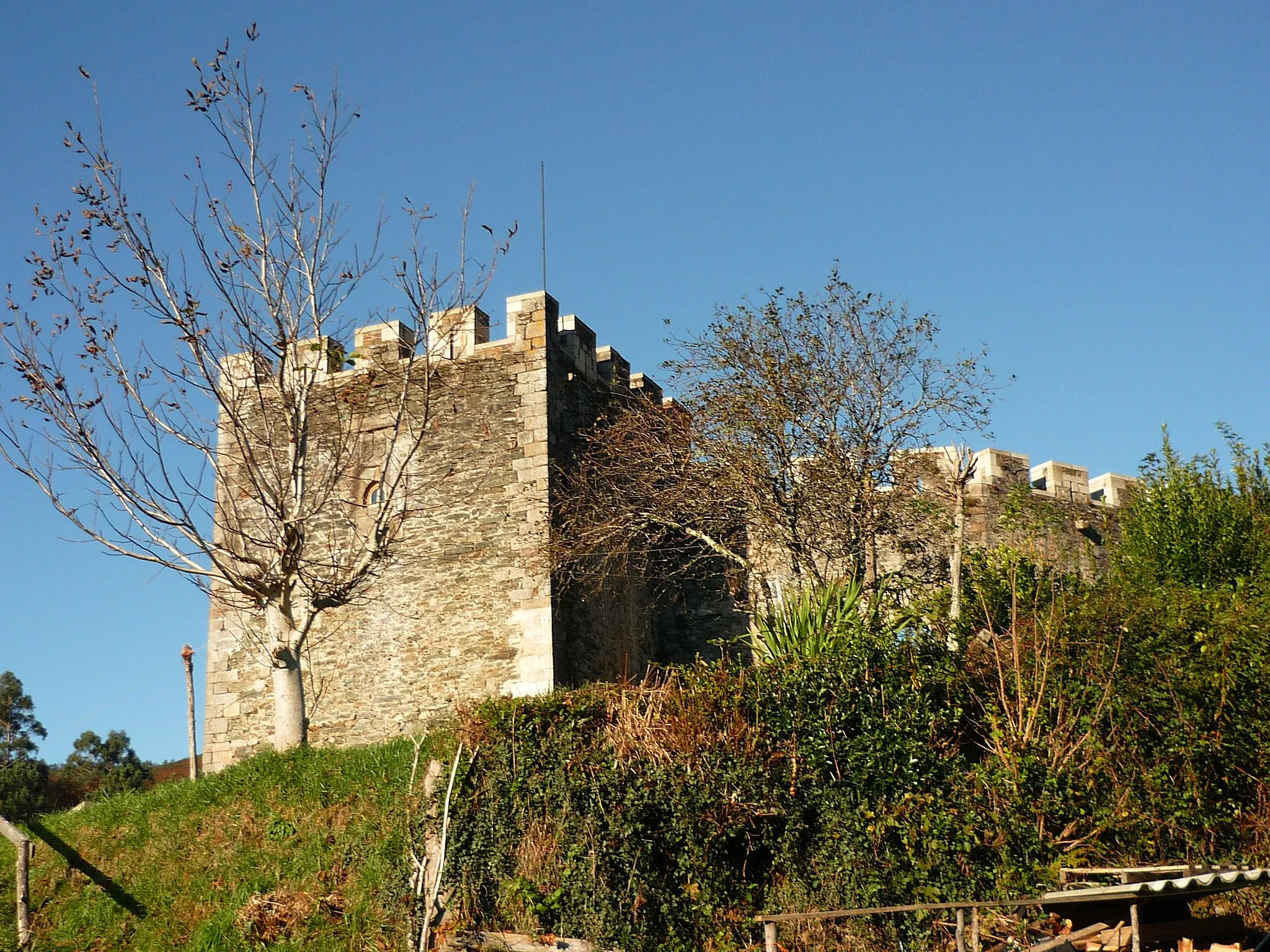 Photo showing: NO Concello do mesmo nome (provincia de A Coruña)

NO Concello do mesmo nome (provincia de A Coruña)